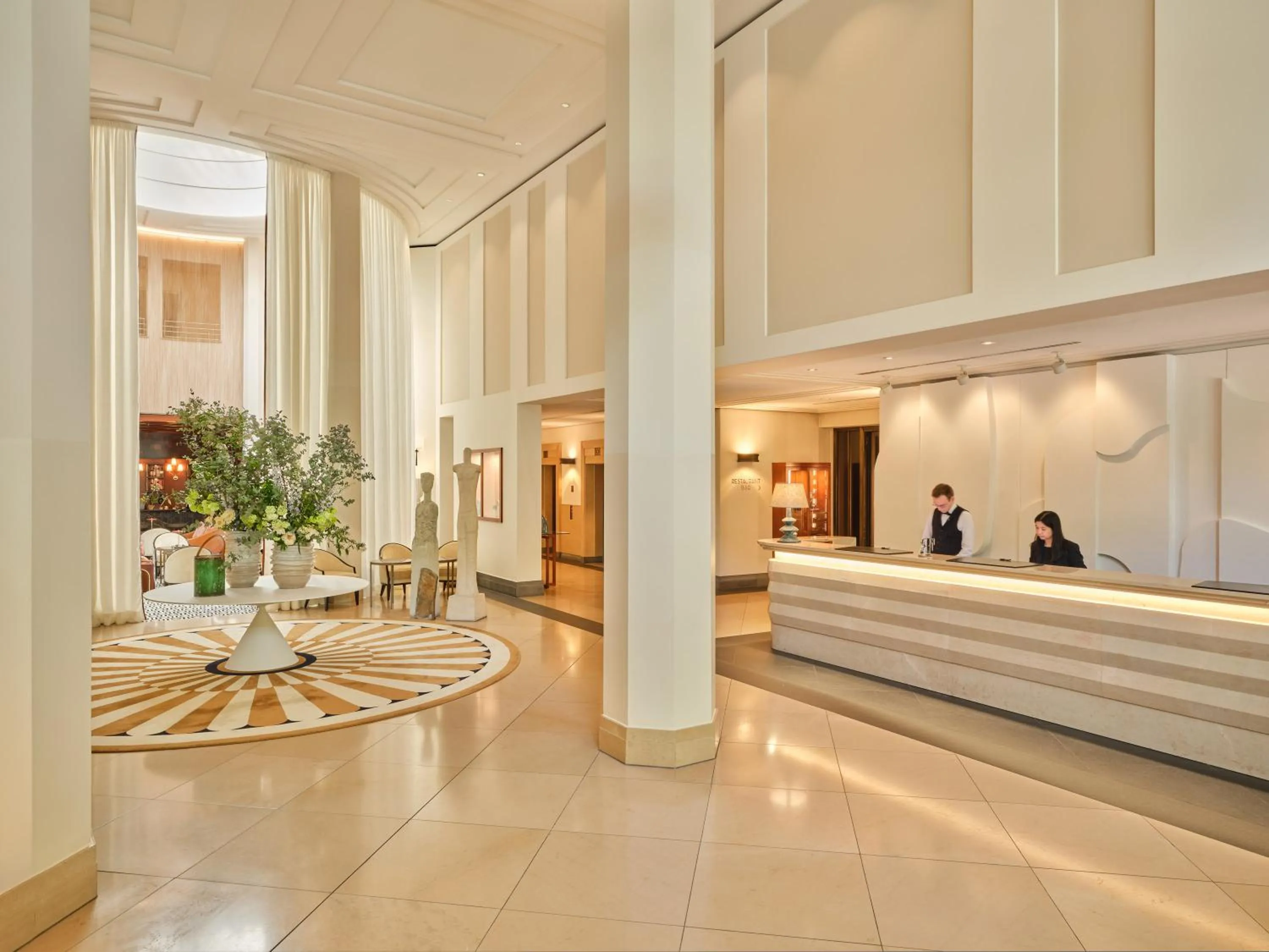 Lobby or reception, Bed in Rocco Forte The Charles Hotel