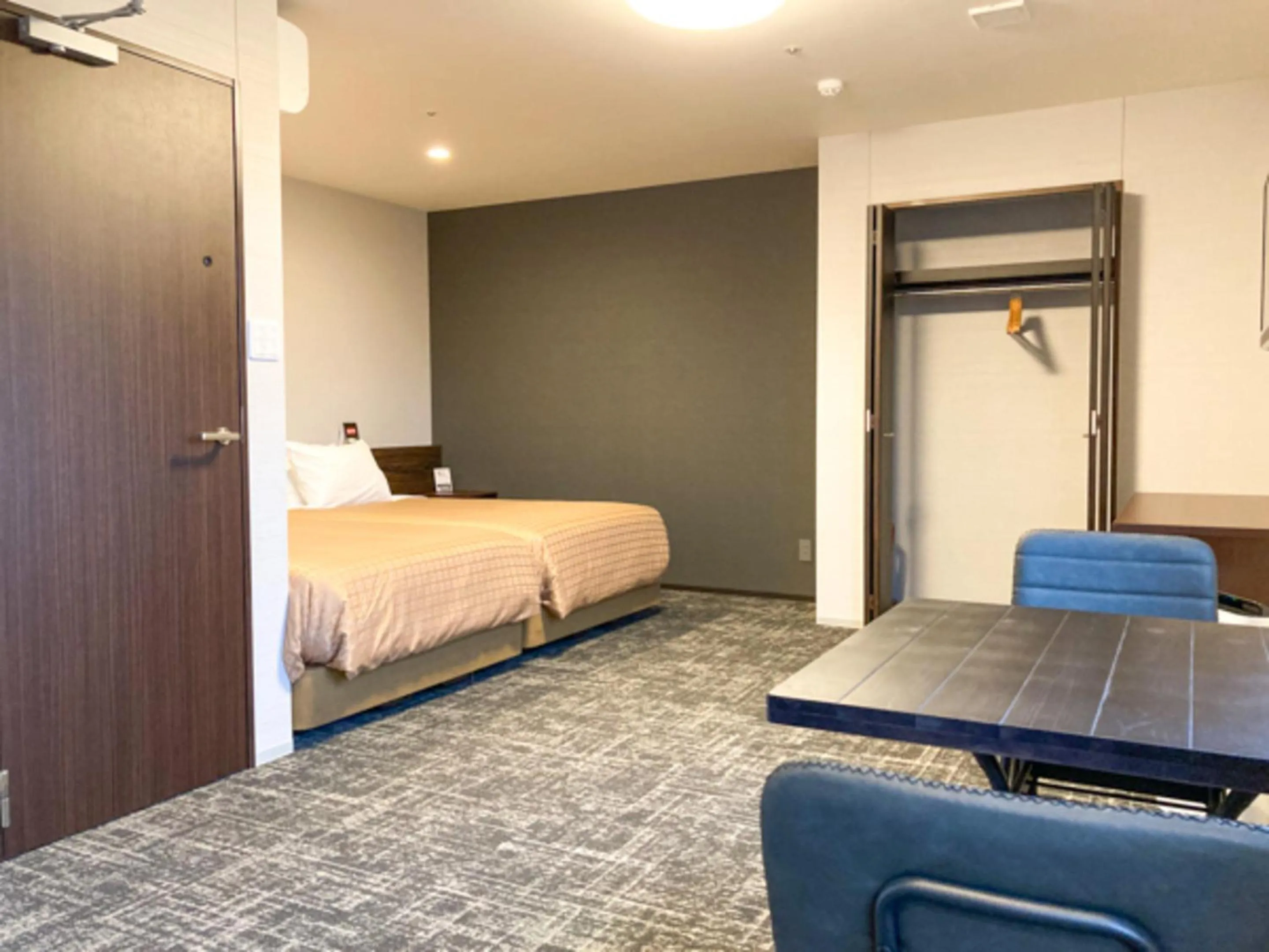 Photo of the whole room, Bed in Hotel Livemax Premium Nagano Ekimae