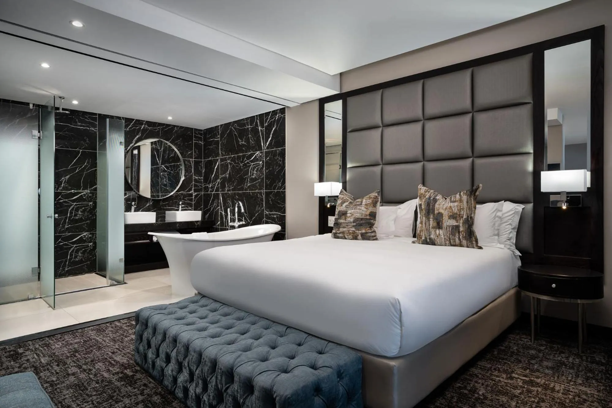 Bedroom, Bed in Premier Hotel Umhlanga