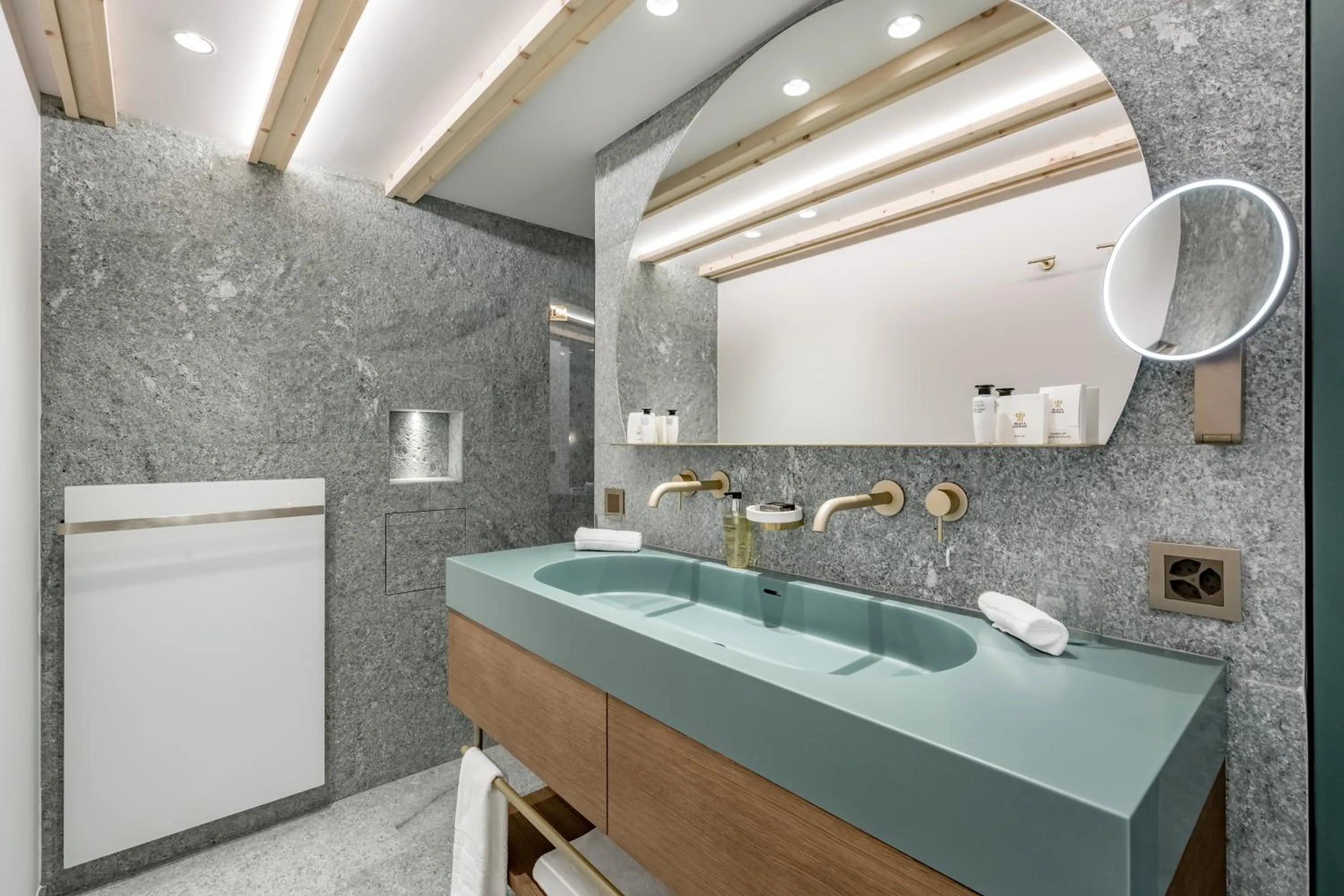 Bathroom in Relais & Châteaux Chasa Montana