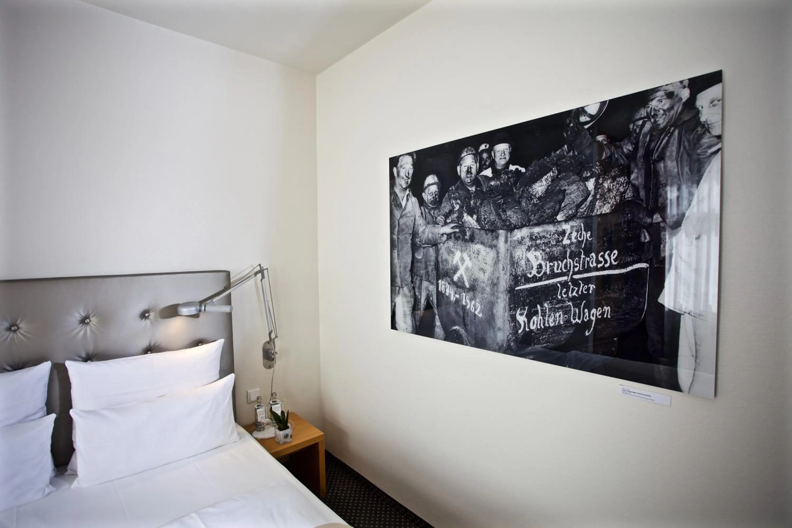 Photo of the whole room, Bed in Hotel Maximilians