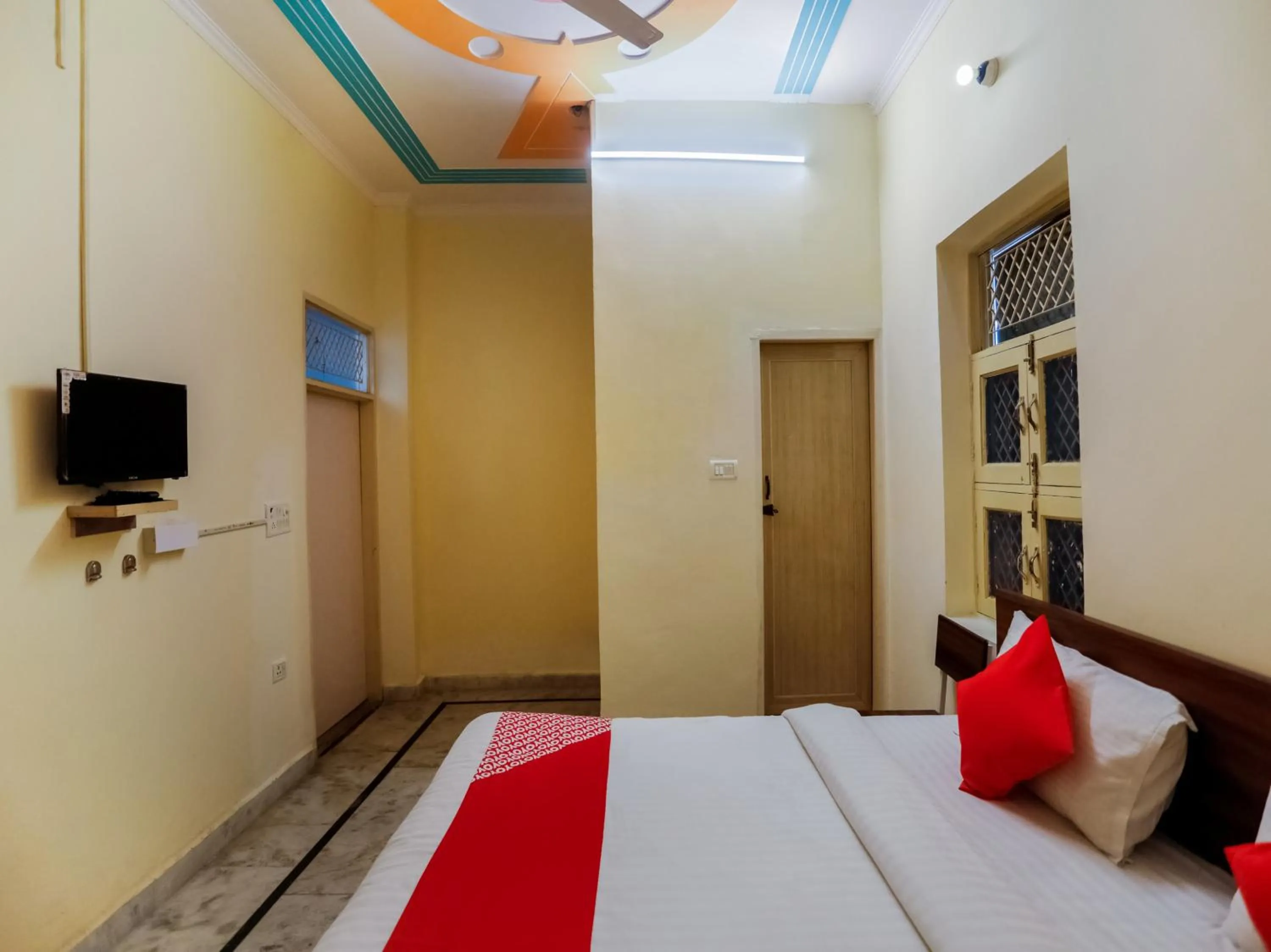 Bedroom, Bed in Bandral Residency