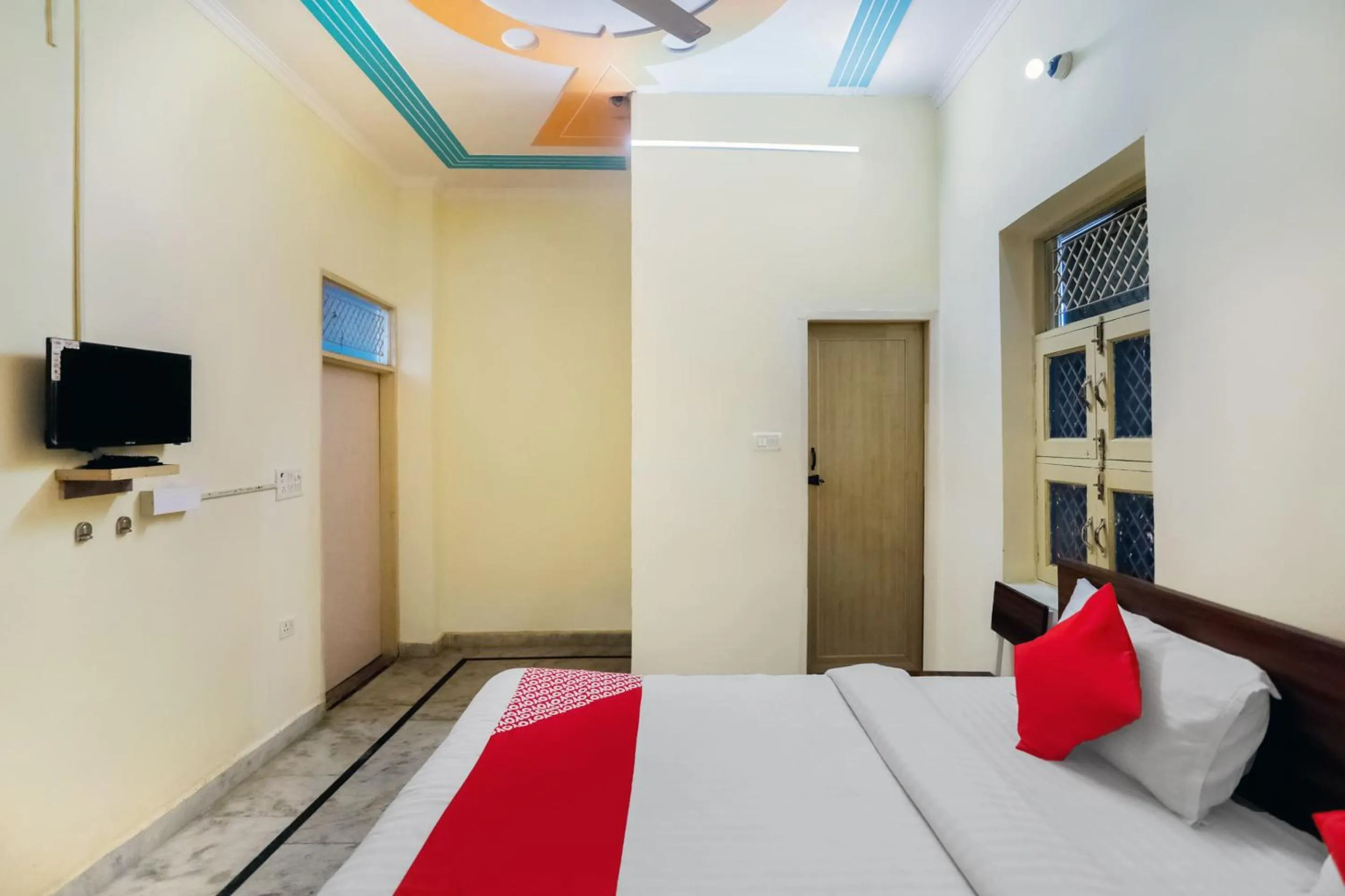 Lobby or reception, Bed in Bandral Residency