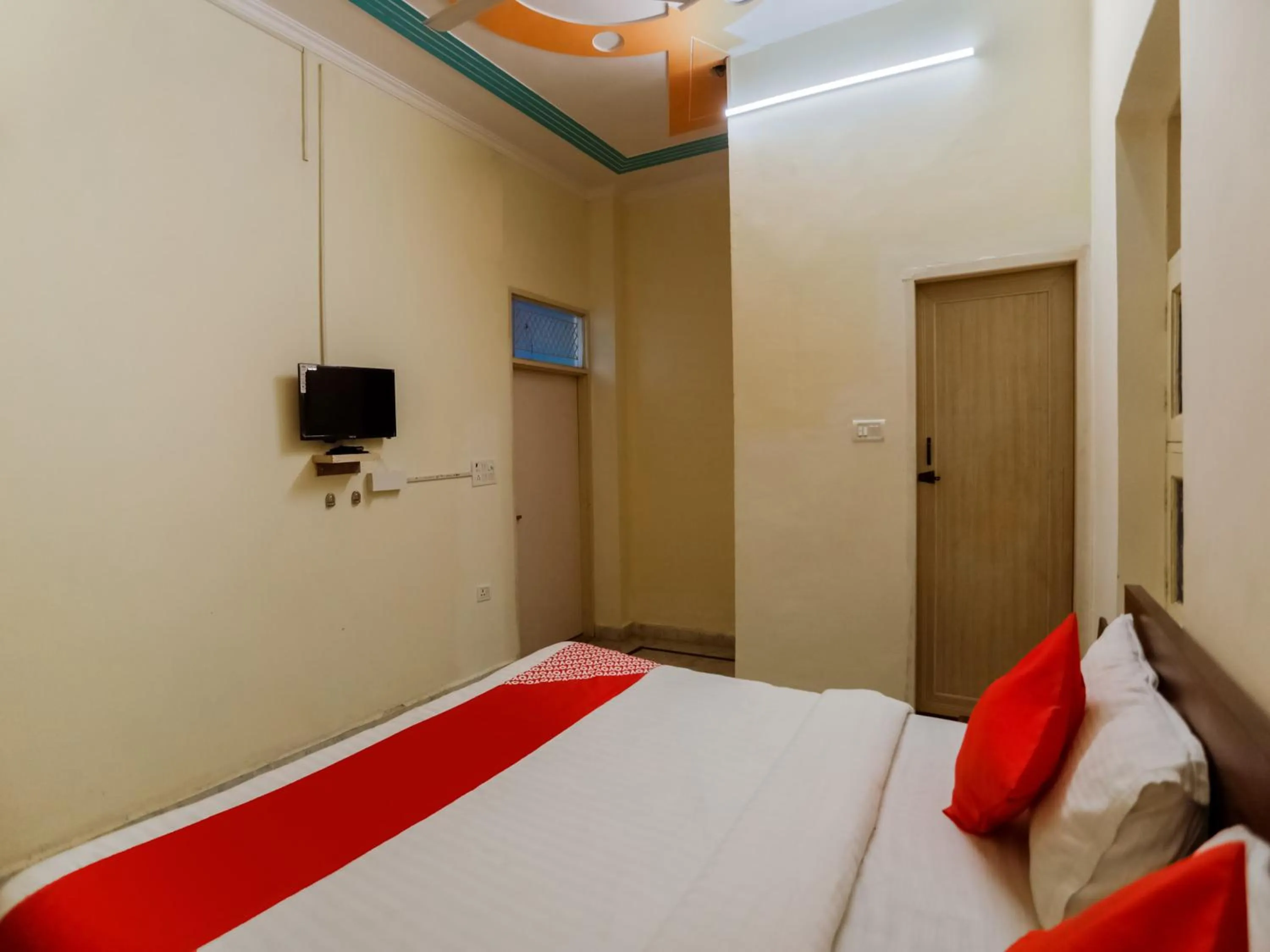 Bedroom, Bed in Bandral Residency