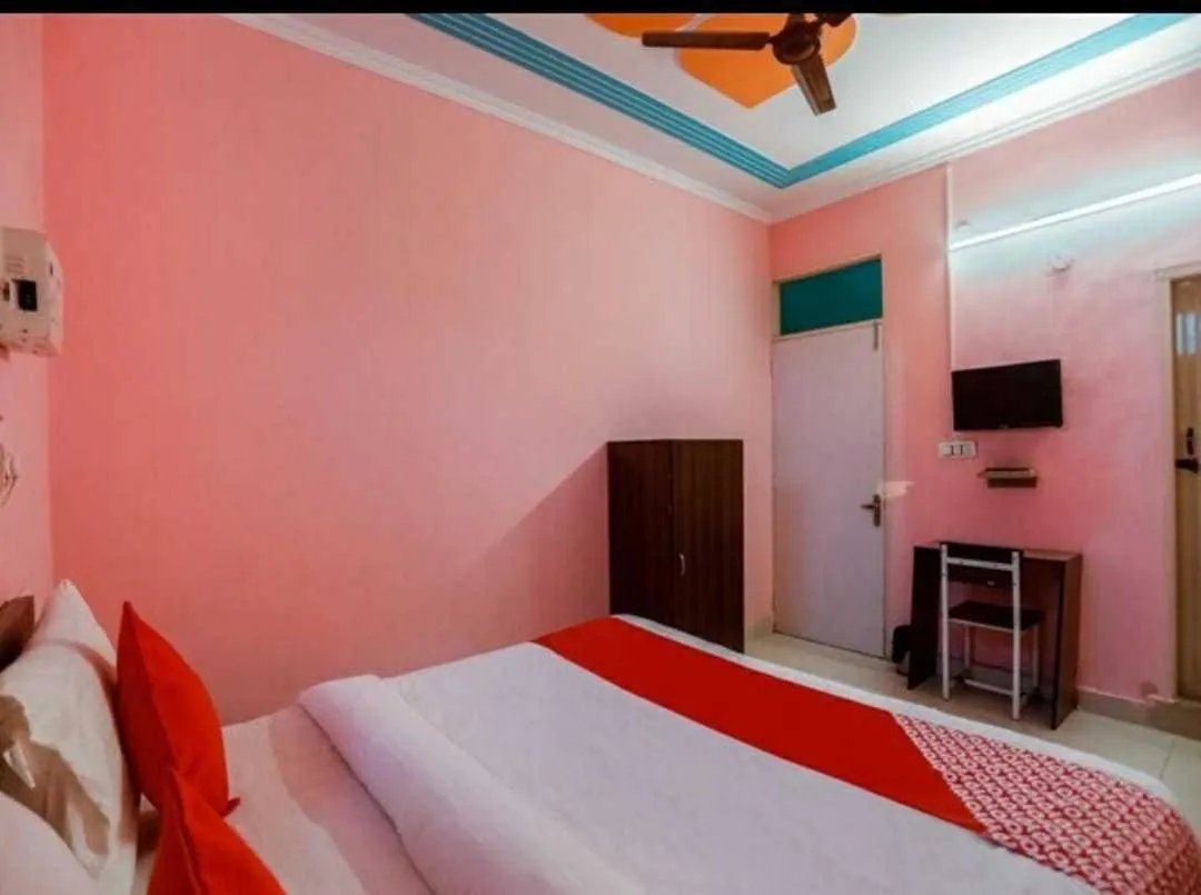 Bedroom, Bed in Bandral Residency