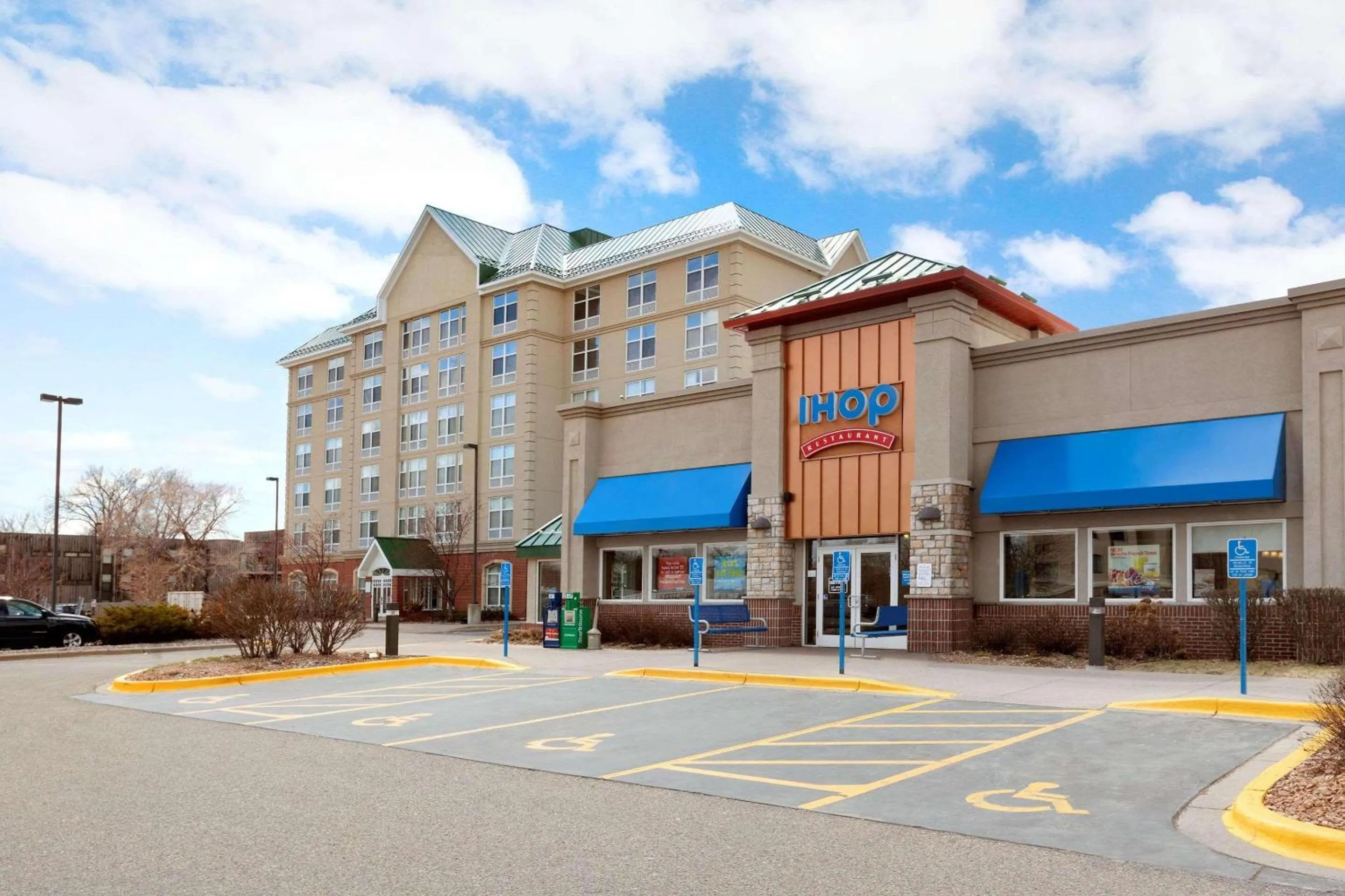 Nearby landmark in Park Plaza Minneapolis Mall of America