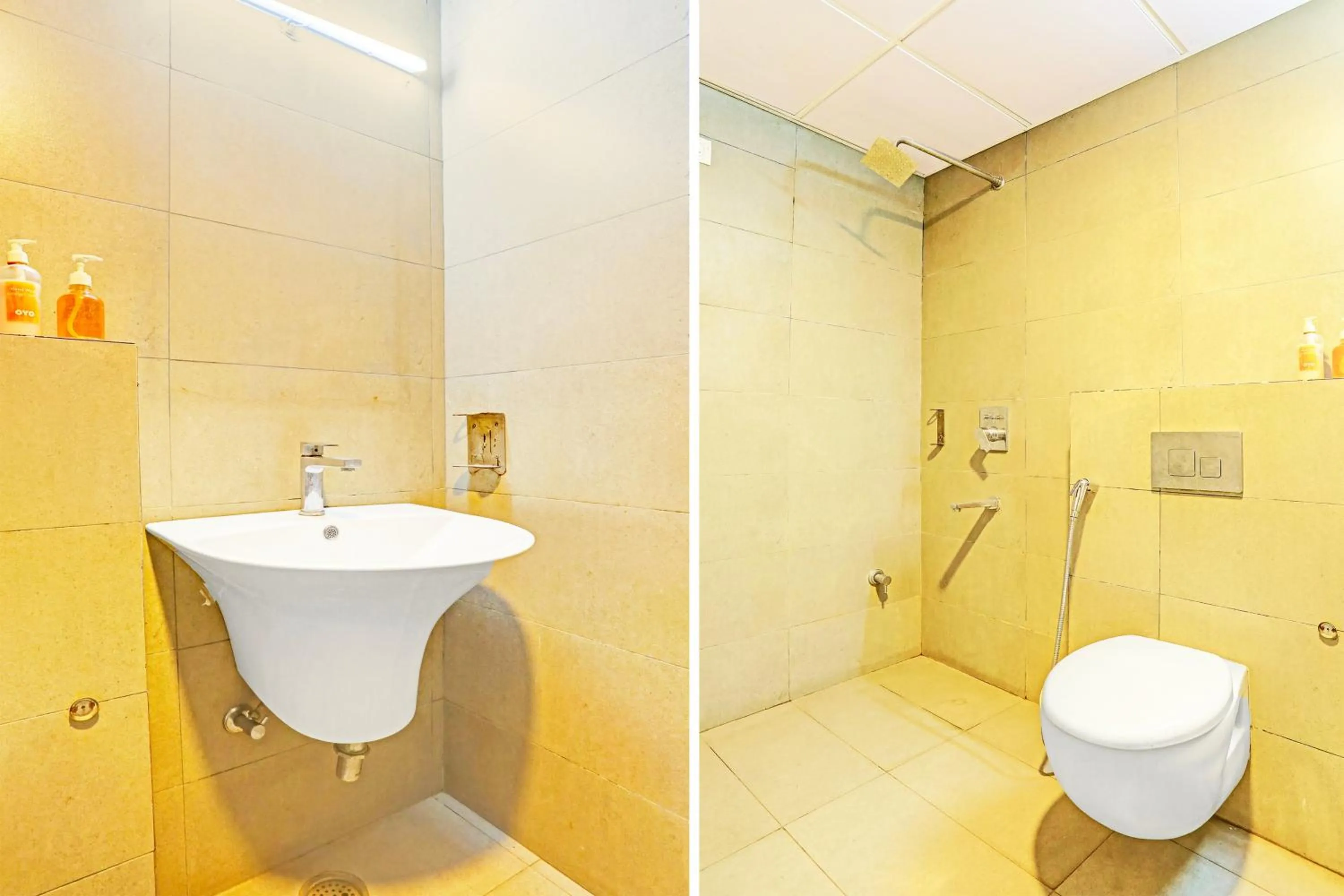 Bathroom in Super Townhouse Vijay Khand Gomti Nagar
