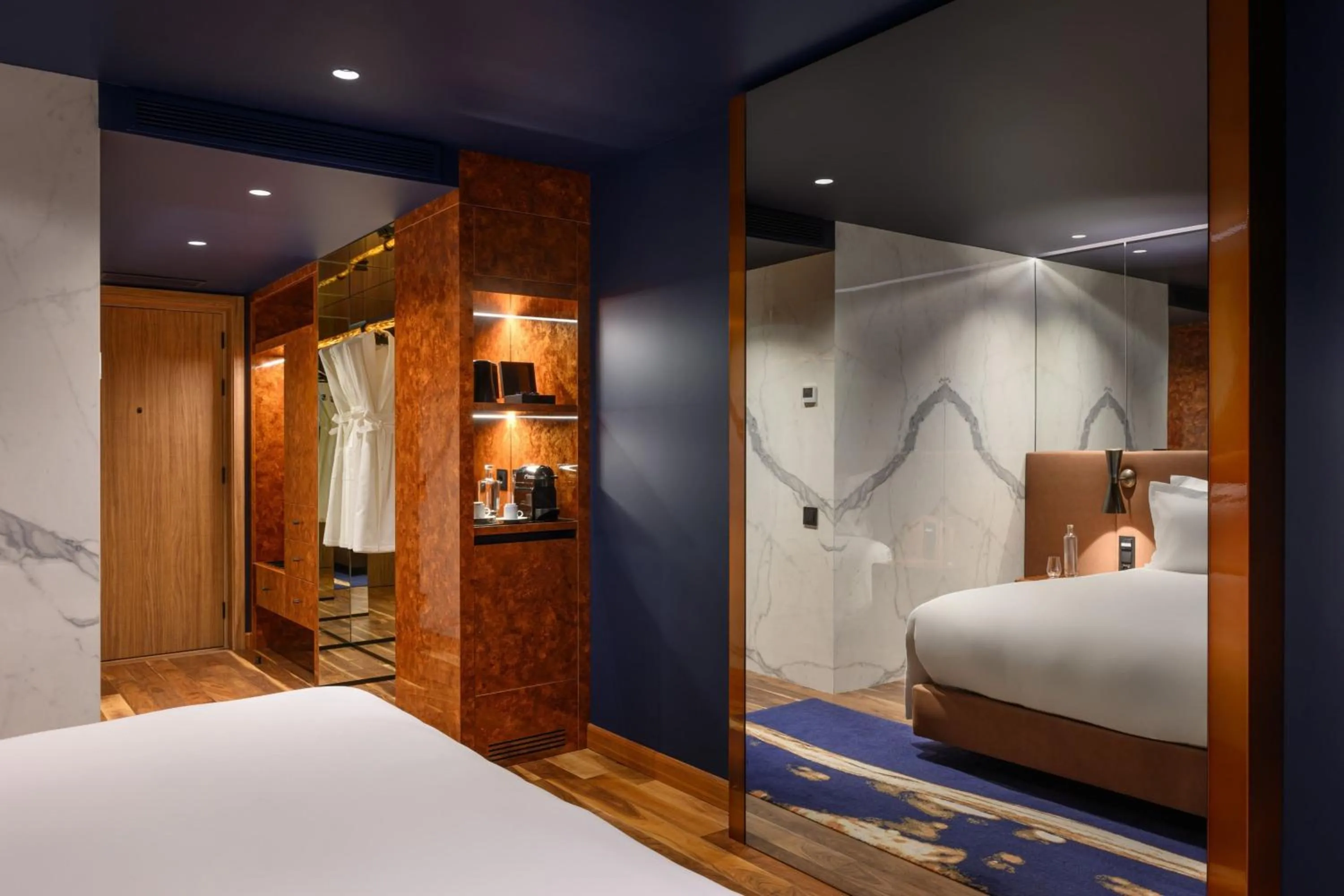 Photo of the whole room, Bed in Forte de Gaia, Autograph Collection