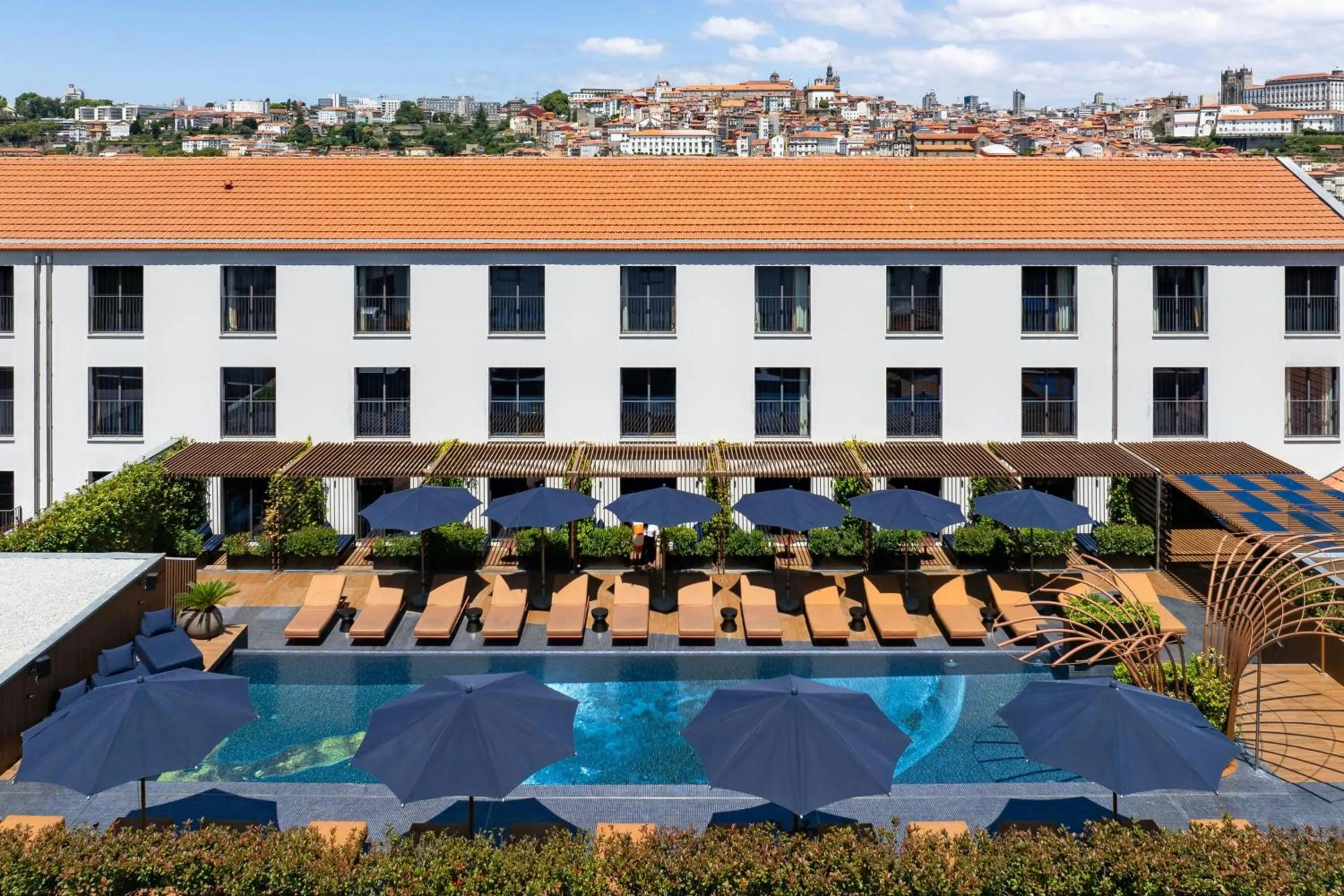 Swimming pool in Forte de Gaia, Autograph Collection