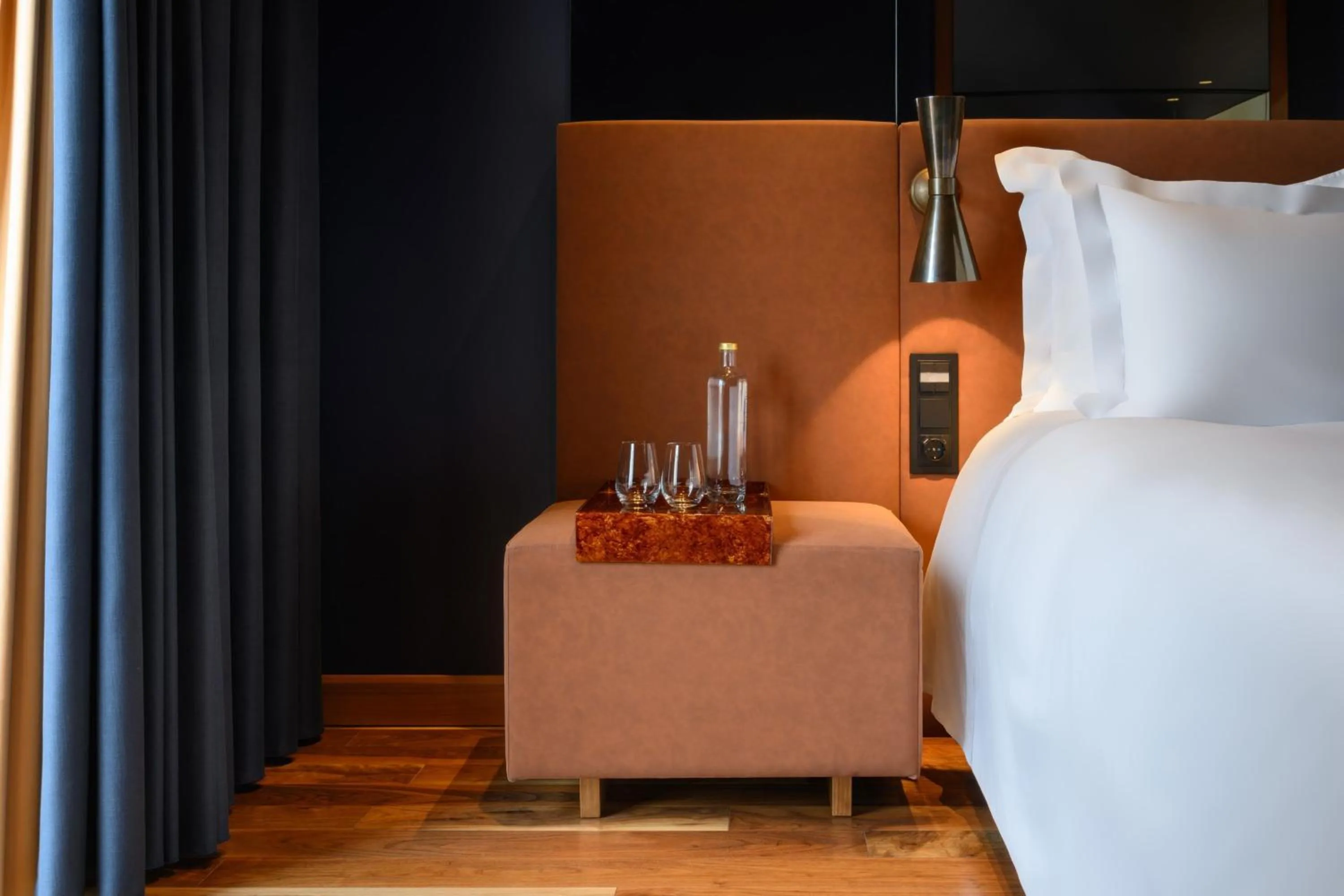 Photo of the whole room, Bed in Forte de Gaia, Autograph Collection