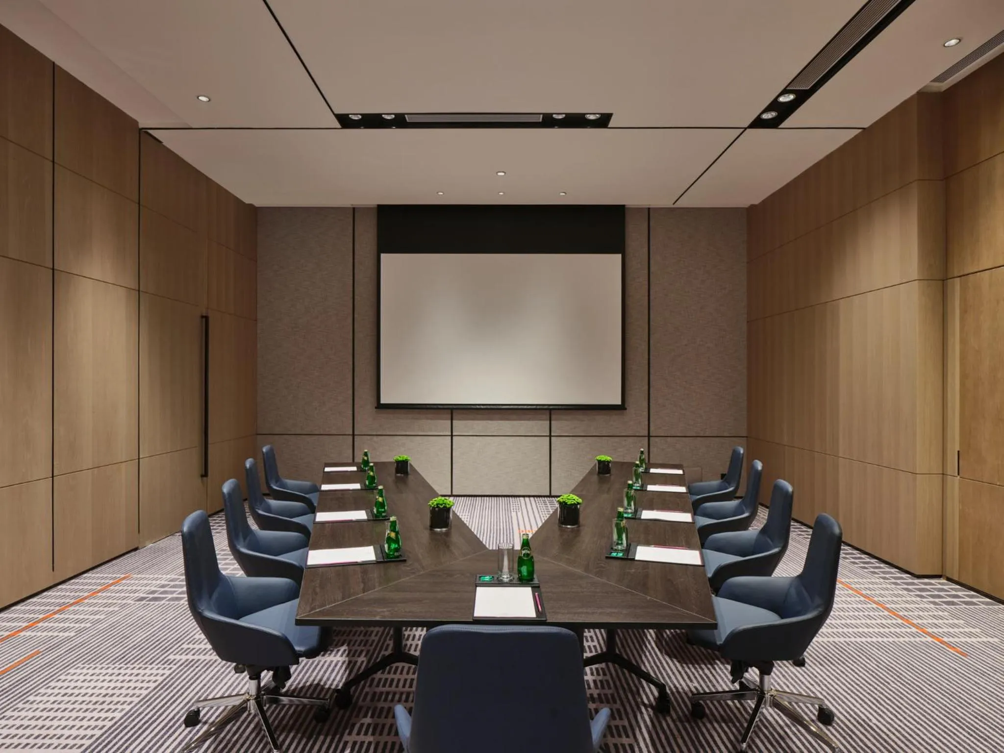 Meeting/conference room in Crowne Plaza Qidong by IHG