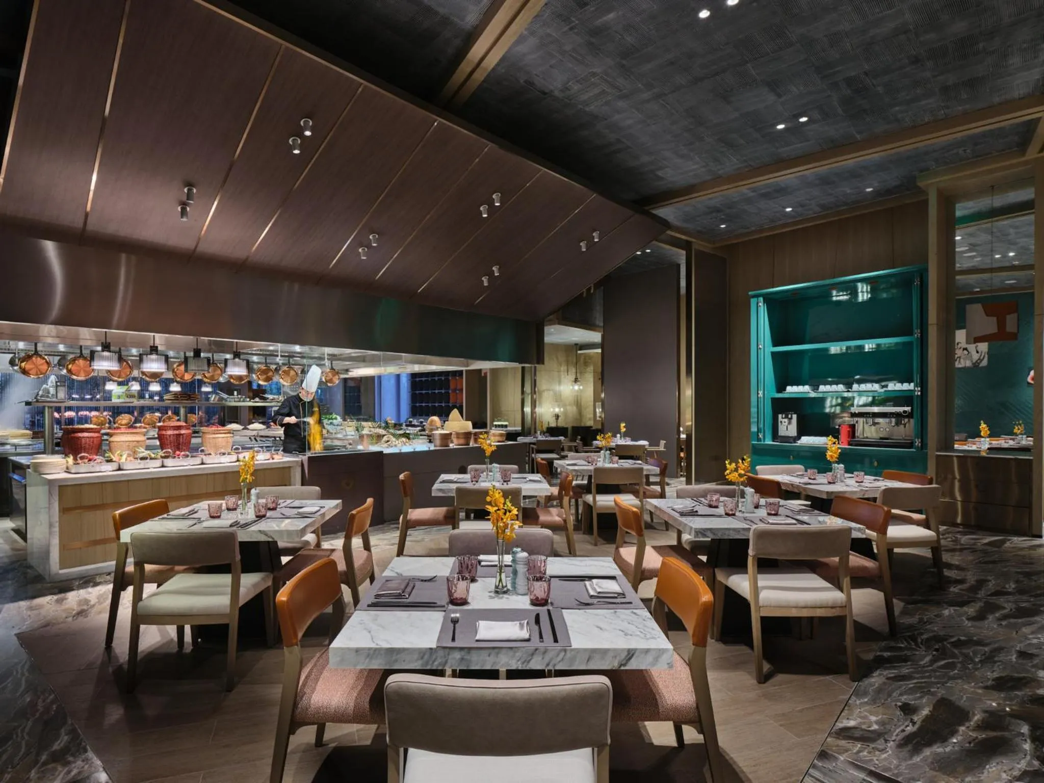 Restaurant/places to eat in Crowne Plaza Qidong by IHG