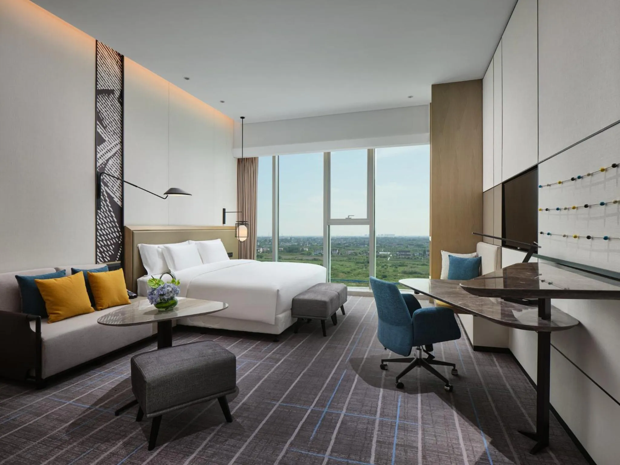 Photo of the whole room, Bed in Crowne Plaza Qidong by IHG