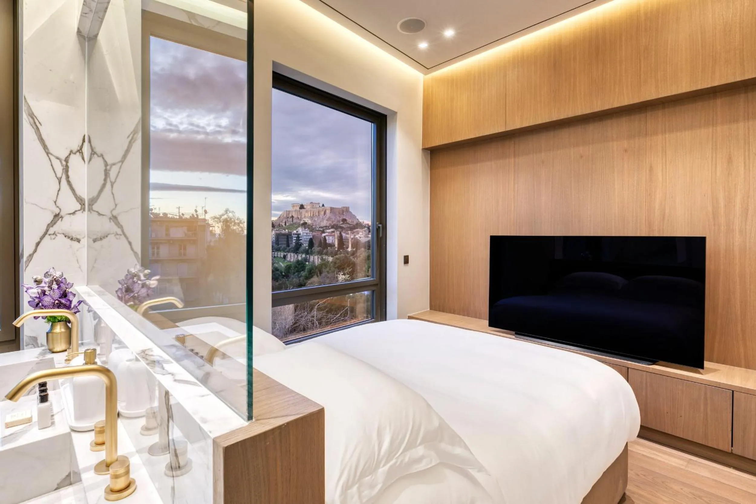 Bedroom in The One Acropolis