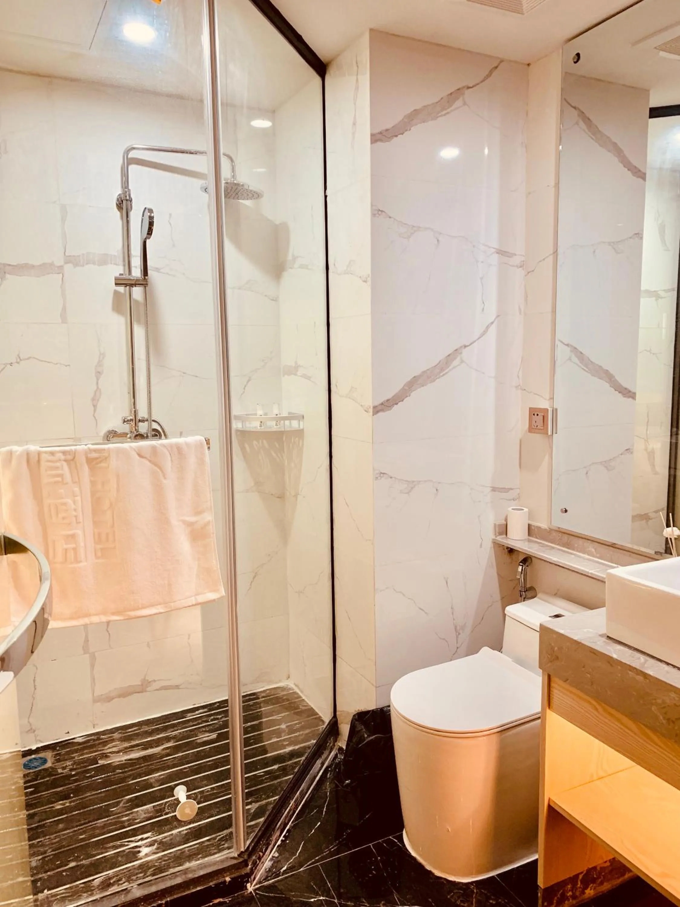 Bathroom in Youngsun Hotel