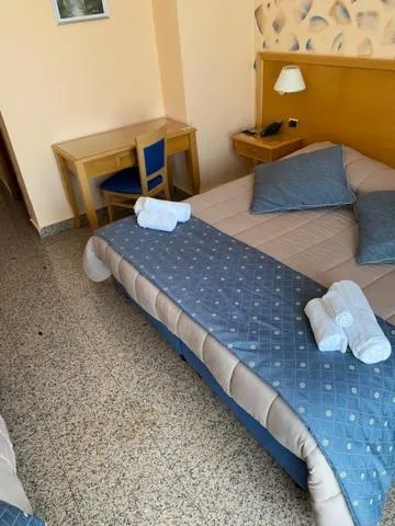 Bed in Hotel Bristol