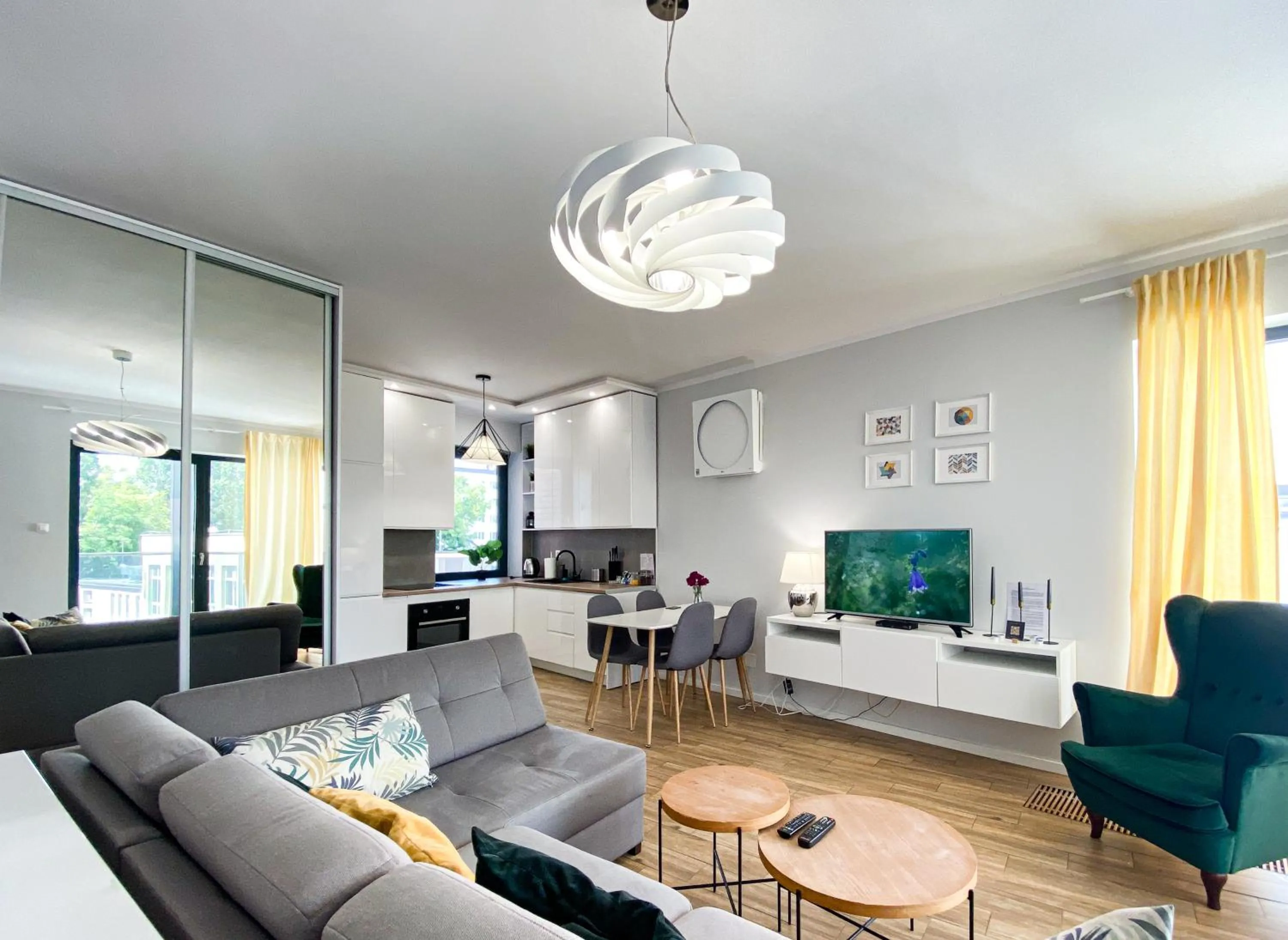 Communal lounge/ TV room in BP I Premium