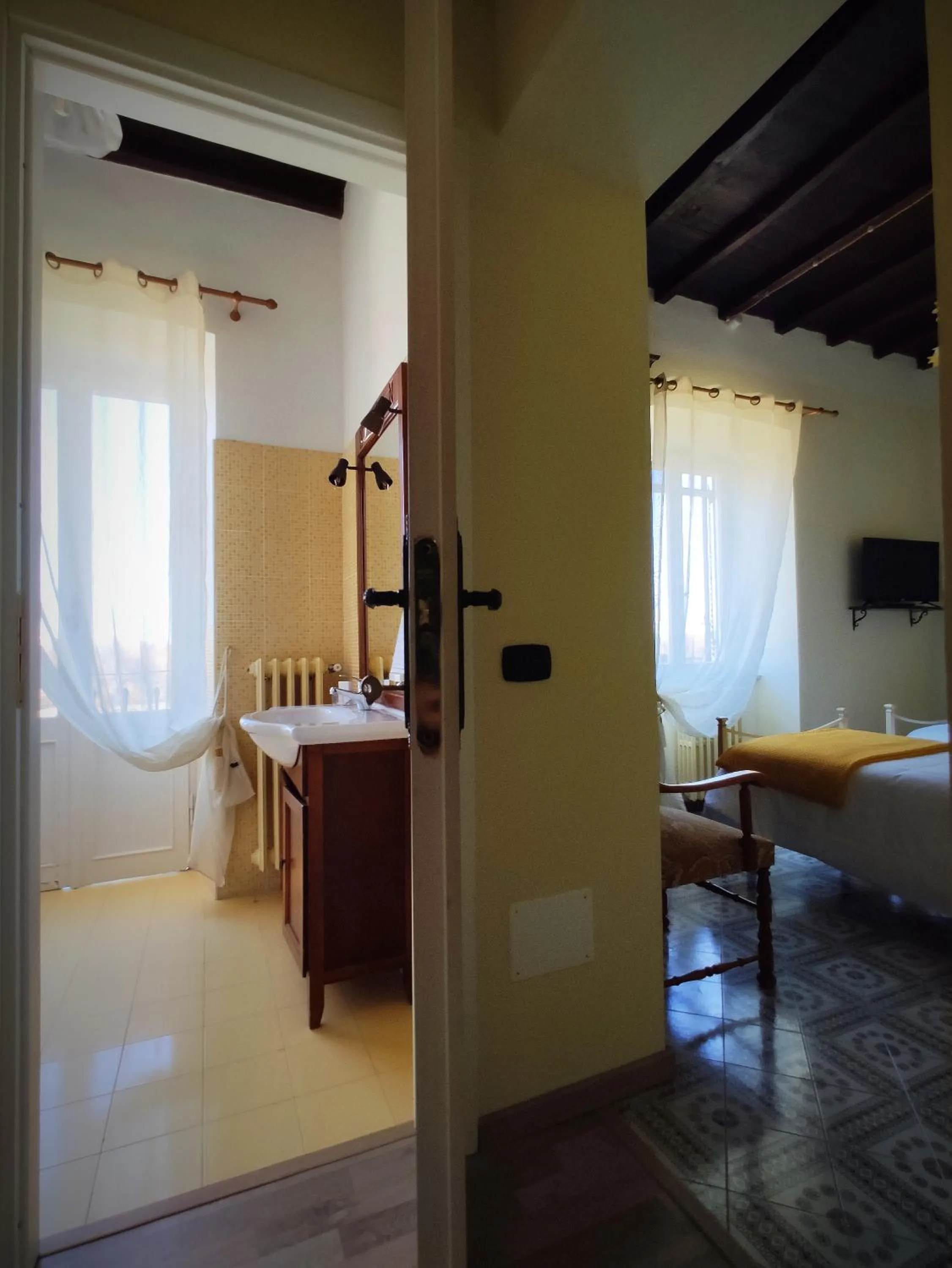 Photo of the whole room, Bed in DIMORA MARELLA Patrica - Frosinone