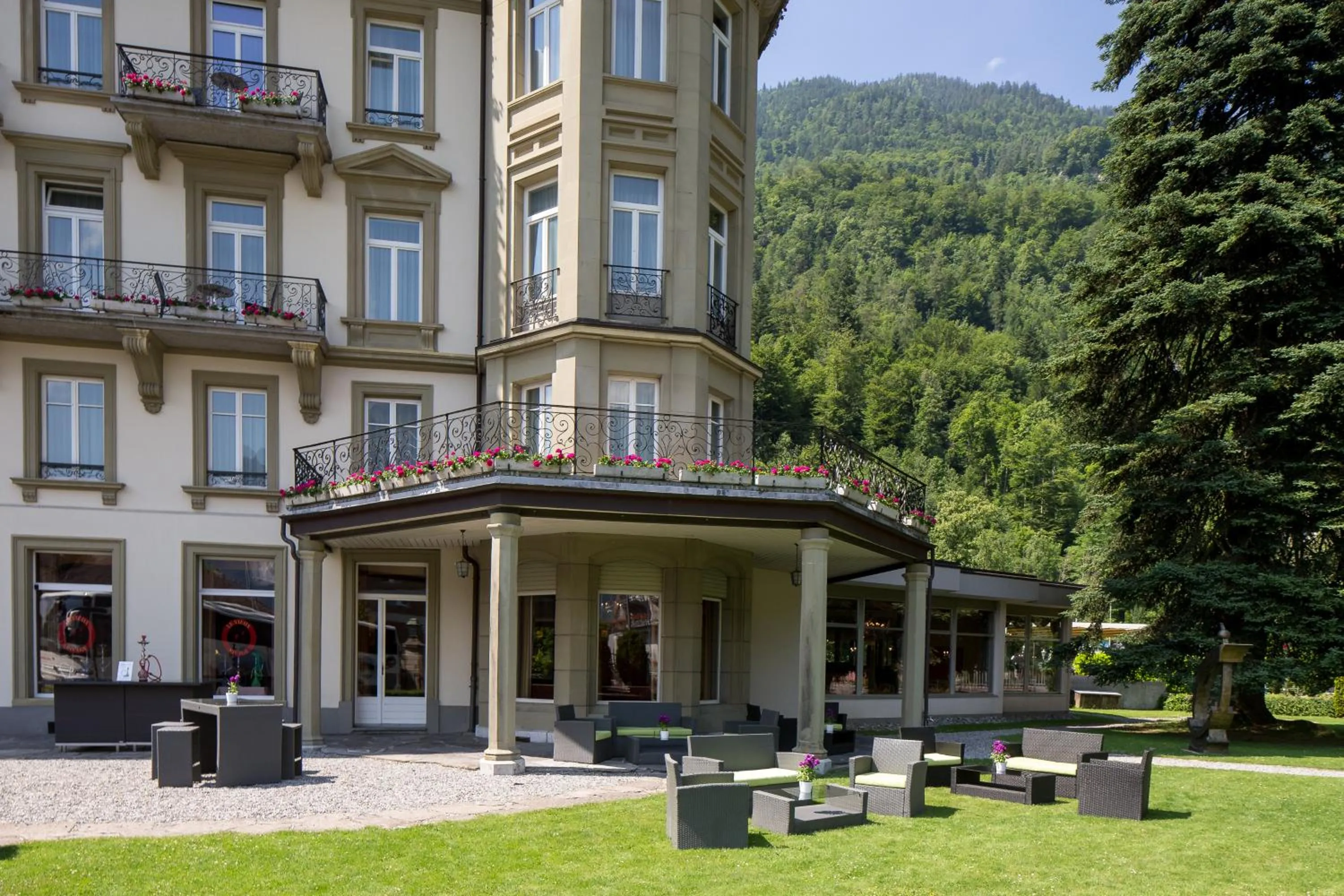 Lounge or bar in Grand Hotel Beau Rivage Interlaken