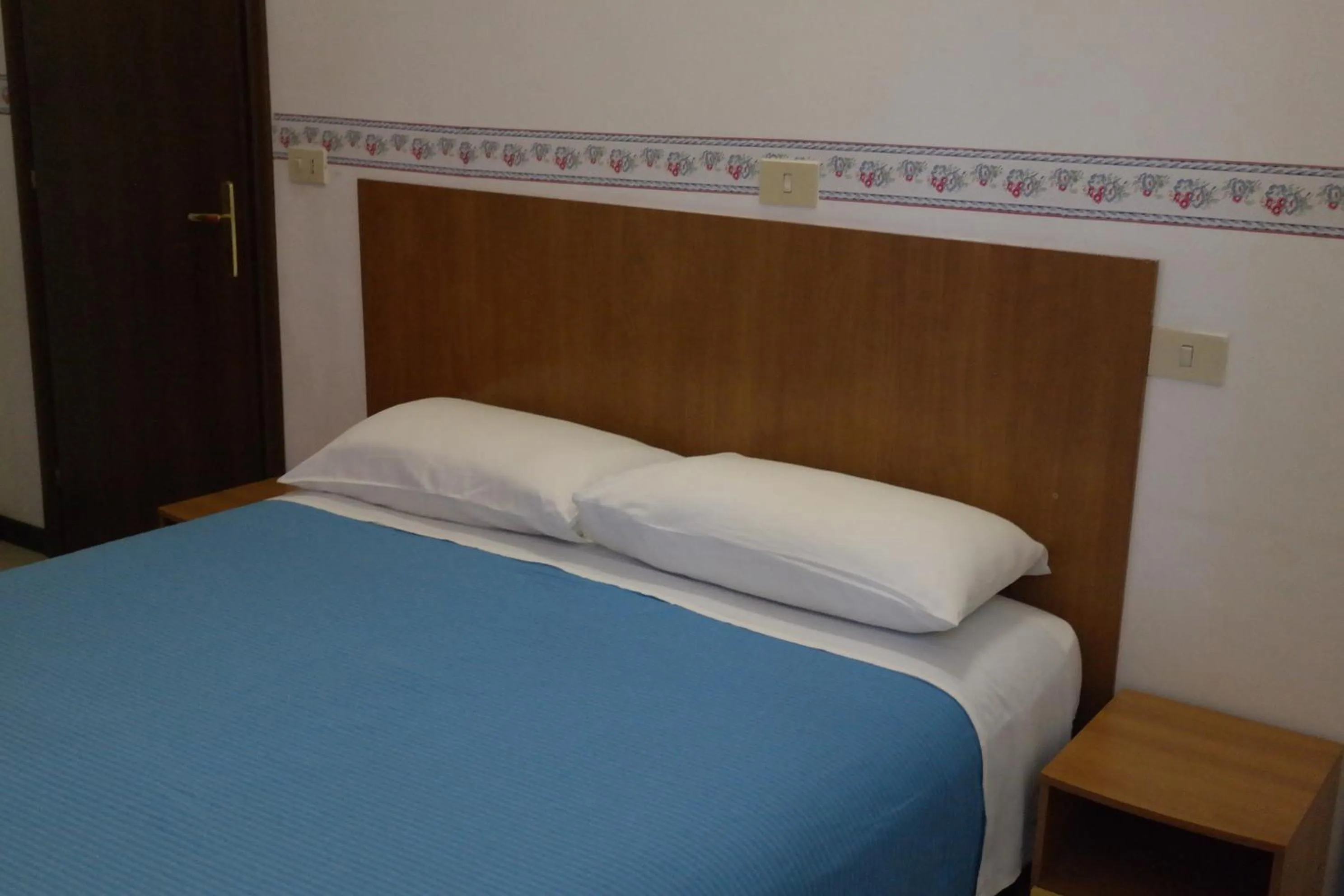 Photo of the whole room, Bed in Hotel Houston Livorno - Struttura Esclusivamente Turistica - Not for Business or Workers