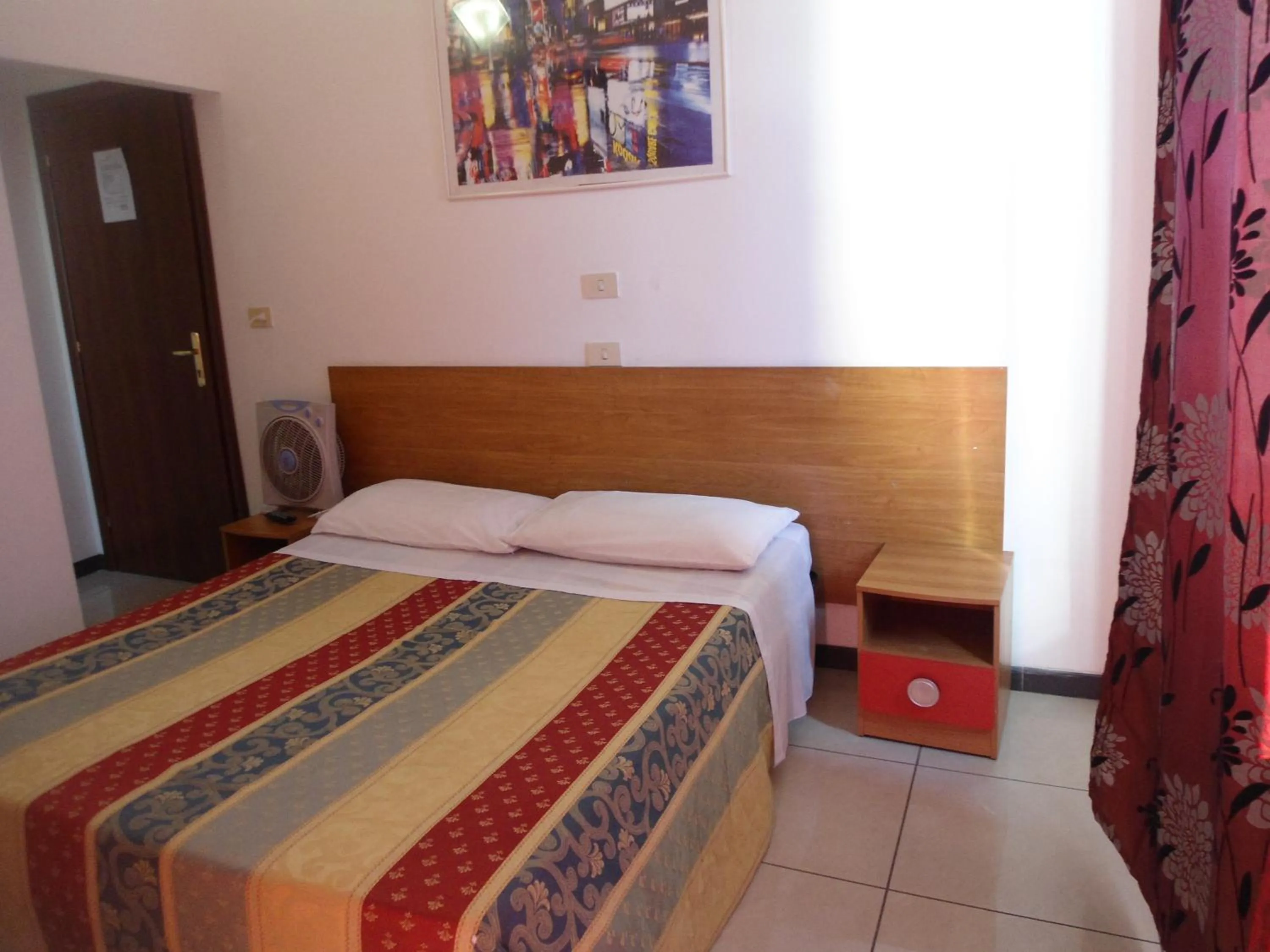 Photo of the whole room, Bed in Hotel Houston Livorno - Struttura Esclusivamente Turistica - Not for Business or Workers