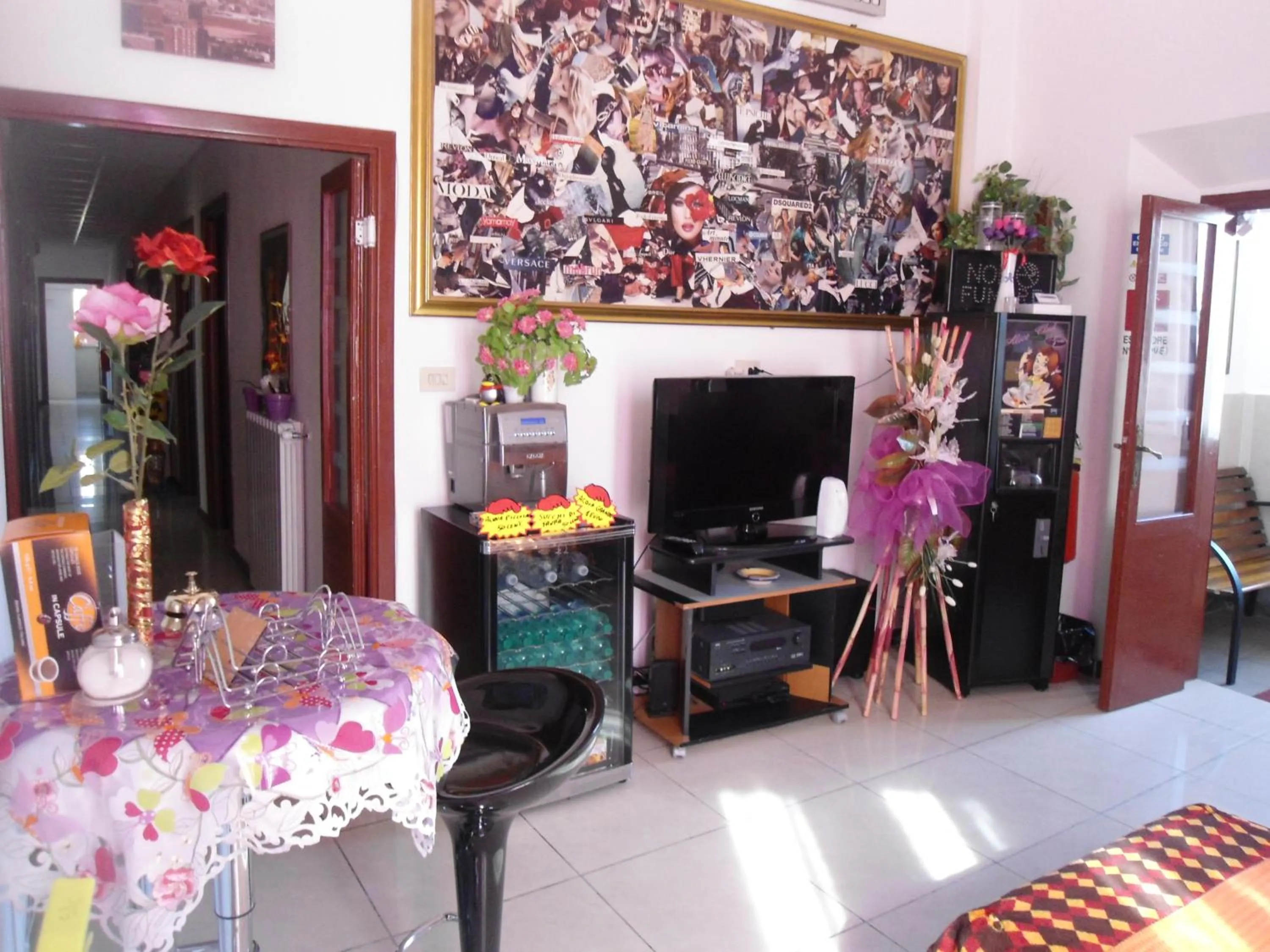 Decorative detail in Hotel Houston Livorno - Struttura Esclusivamente Turistica - Not for Business or Workers