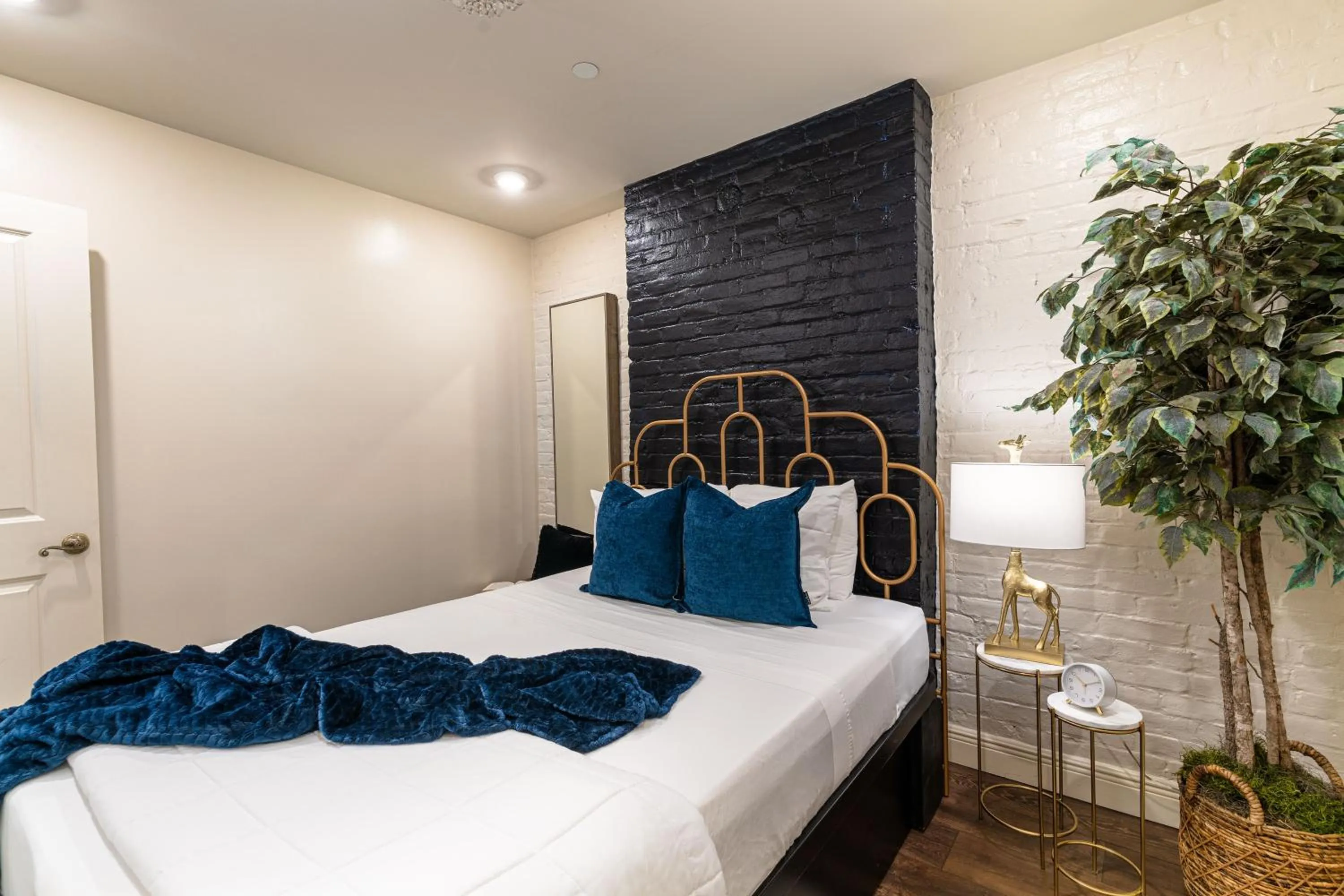 Bed in The Alexandre