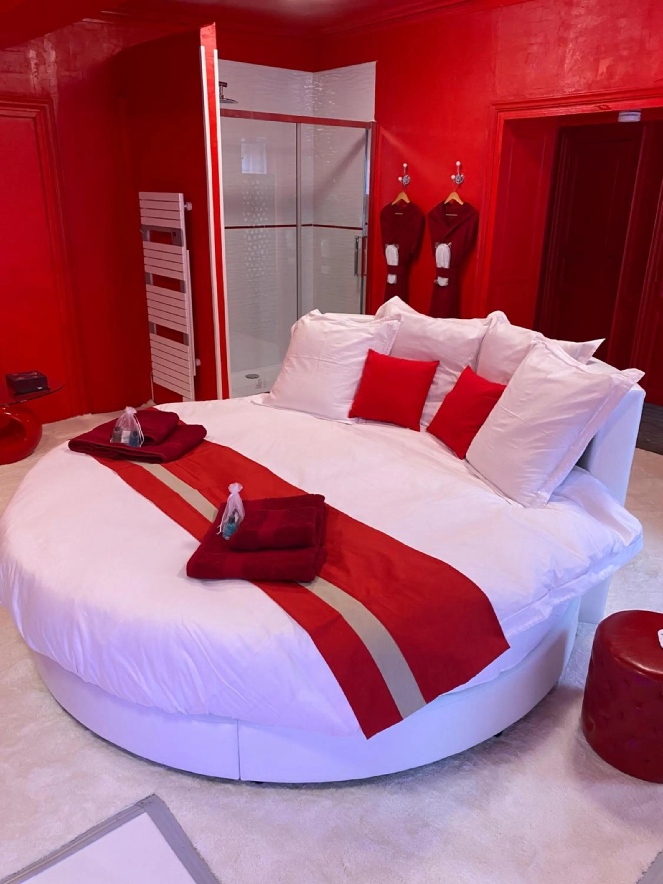Bed in LE CHARME DE ST PIERRE