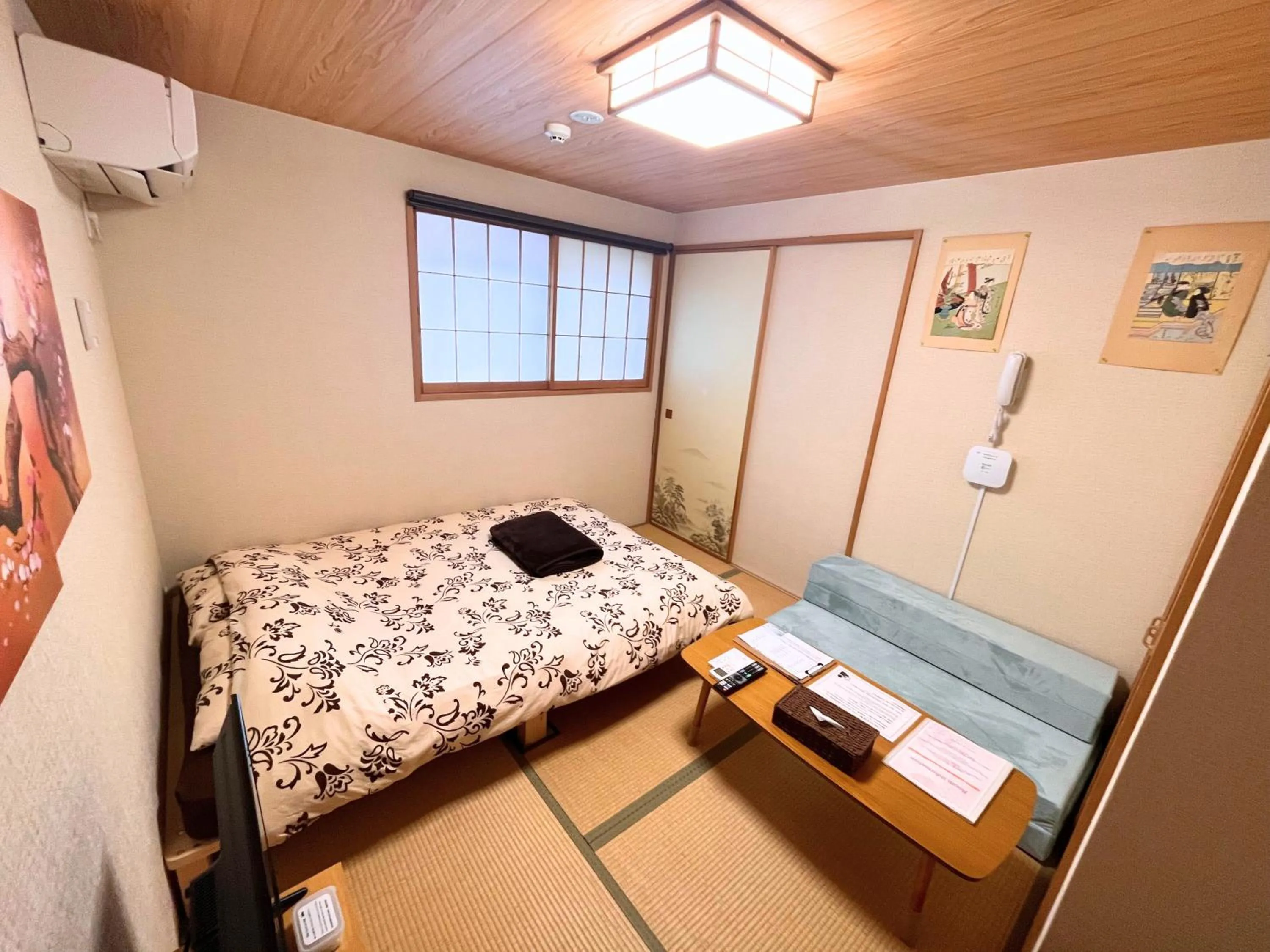 Bed in Hotel EL Shinjuku 6