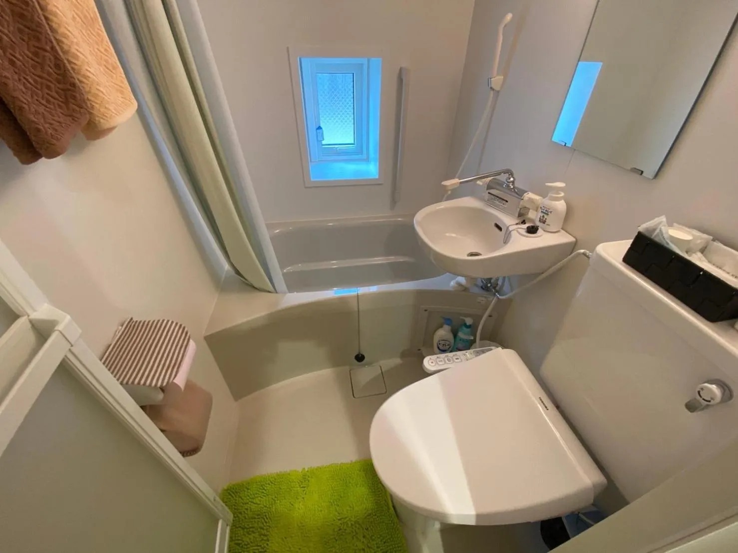 Bathroom in Hotel EL Shinjuku 6