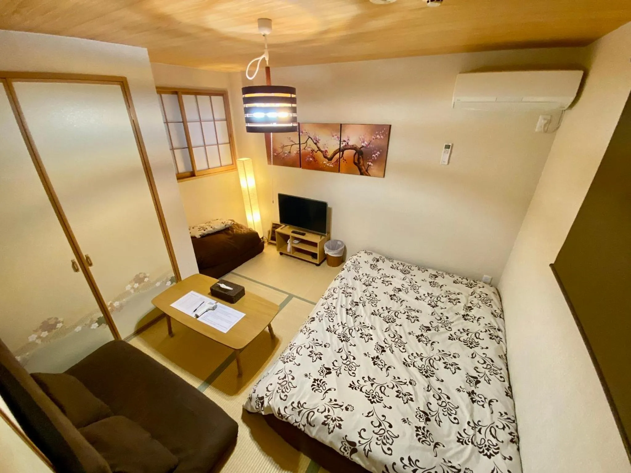 Bed in Hotel EL Shinjuku 6