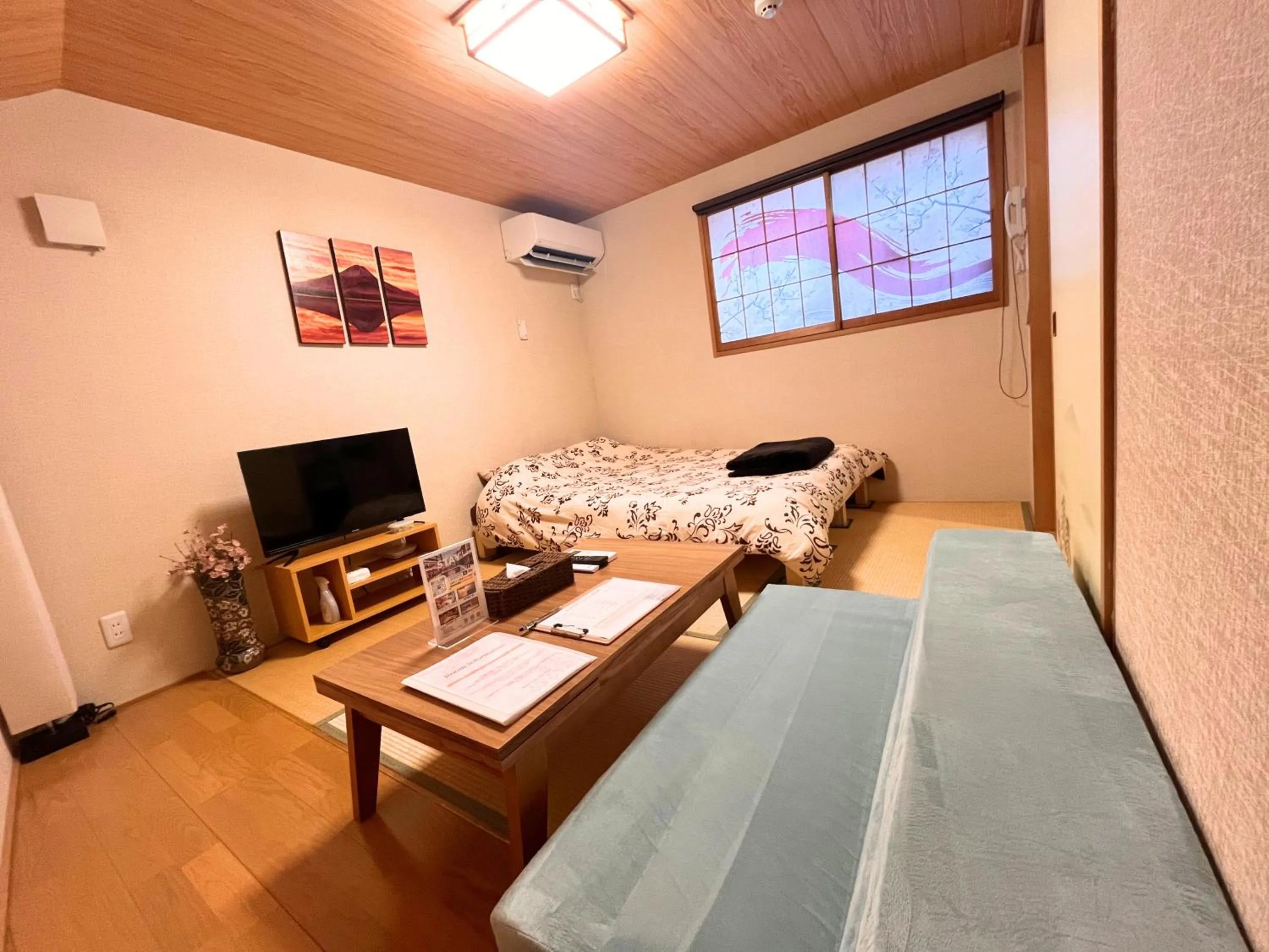 Bed in Hotel EL Shinjuku 6