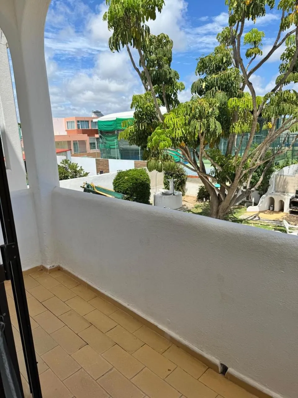 Blife Sun Hostel & Rooms