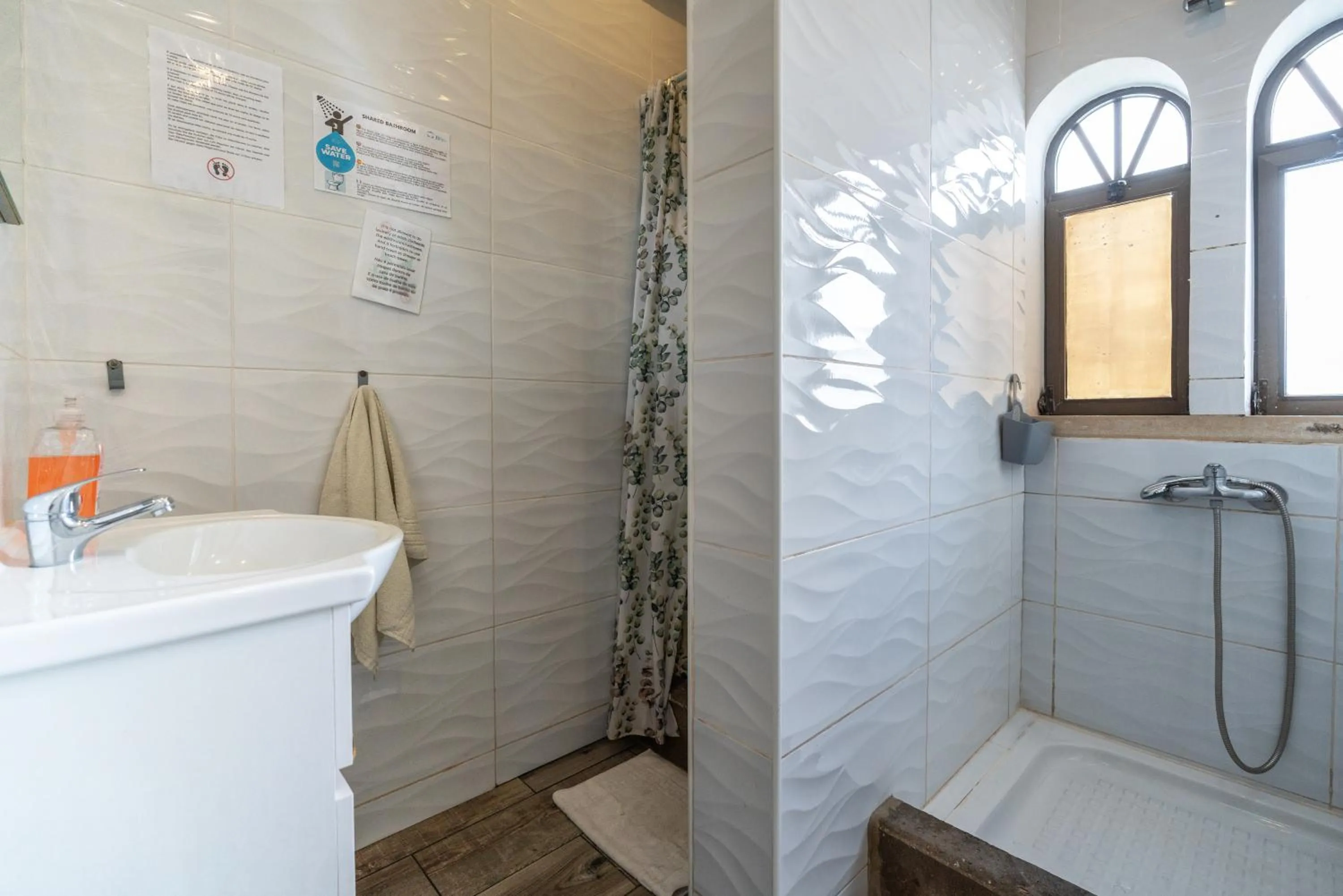 Blife Sun Hostel & Rooms