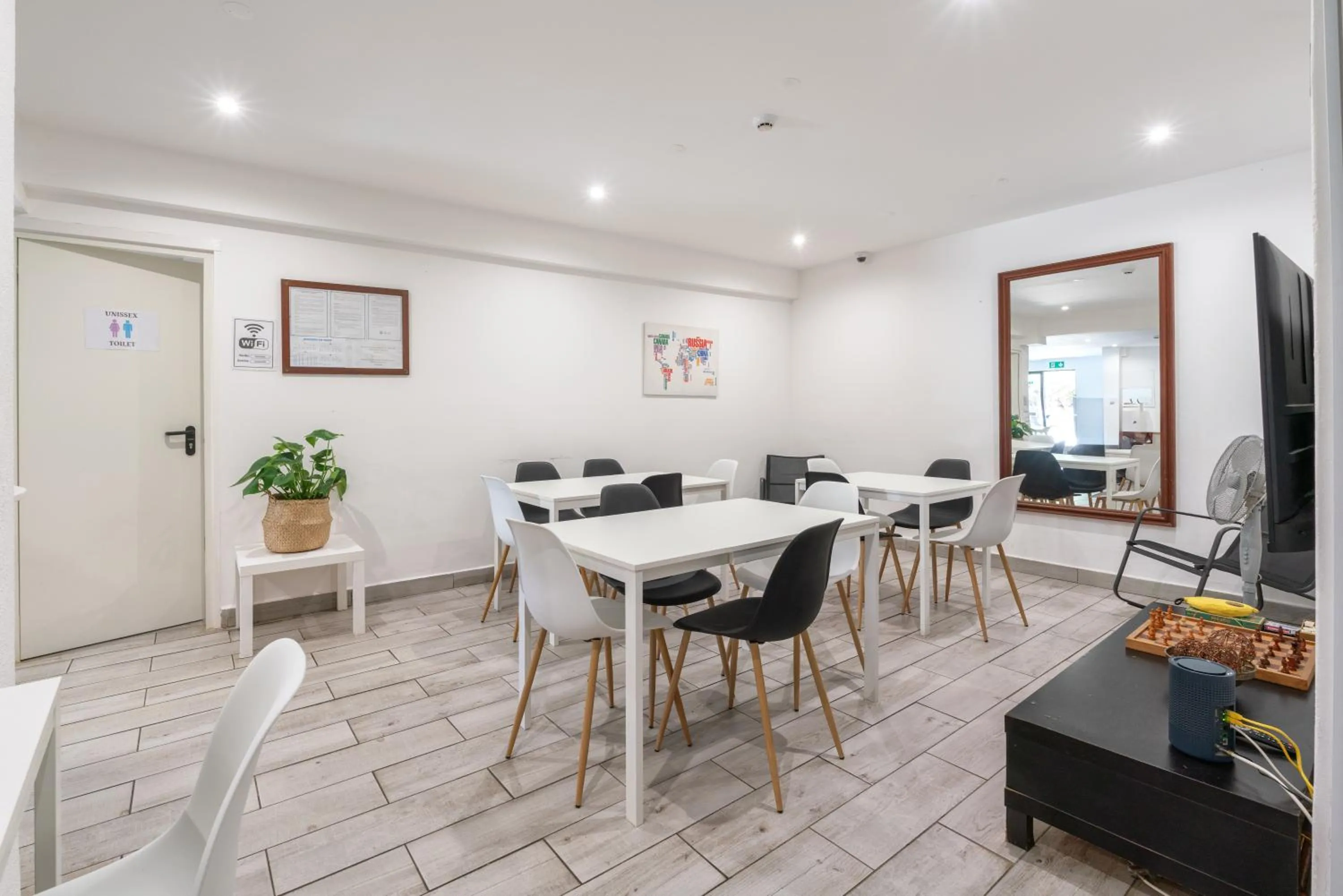 Blife Sun Hostel & Rooms