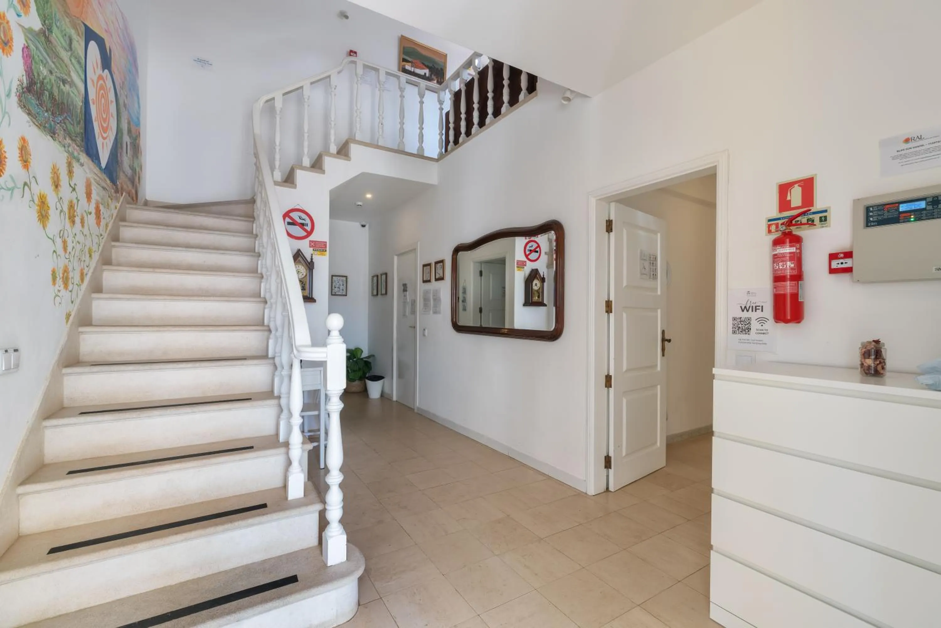 Blife Sun Hostel & Rooms