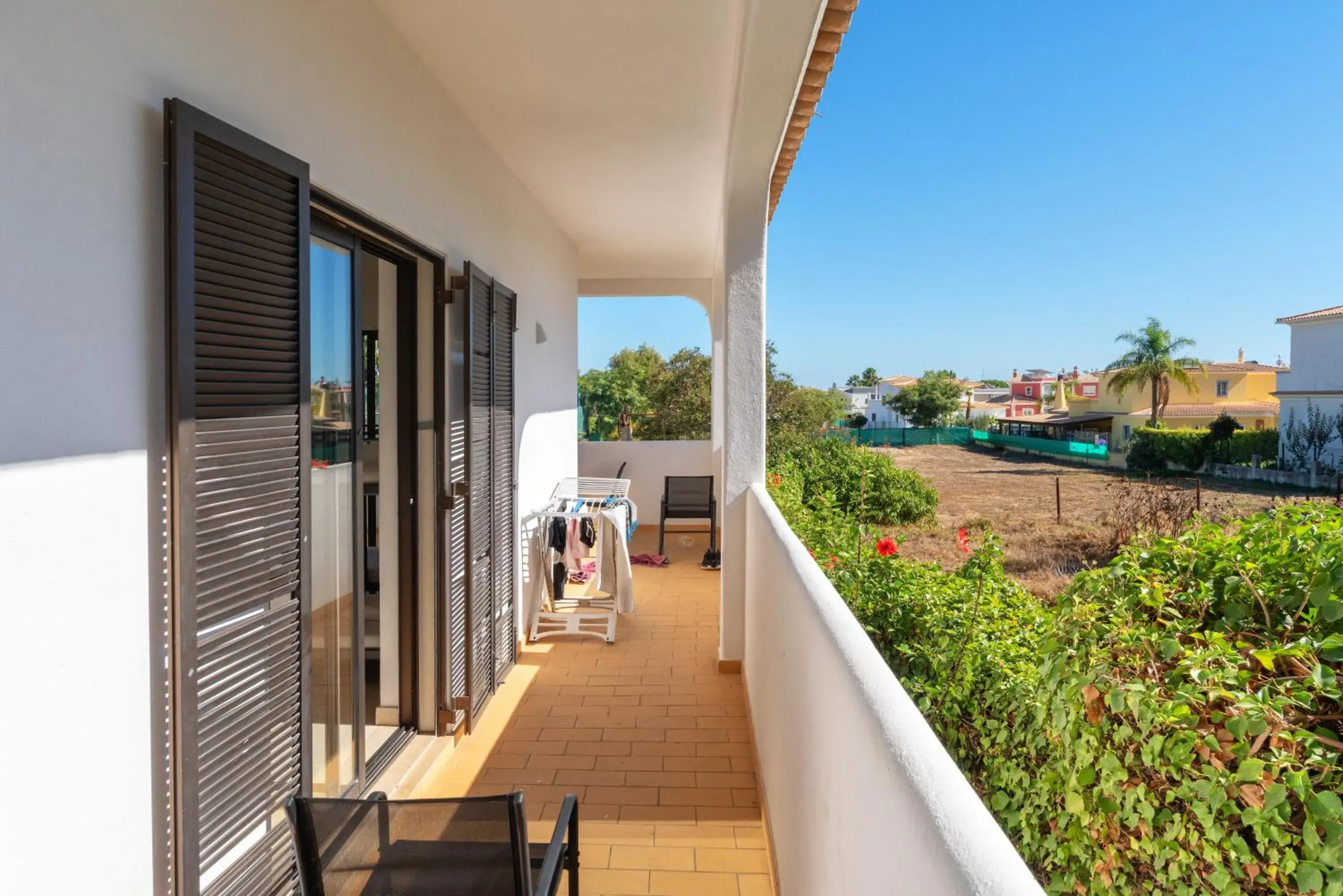 Triple Room with Balcony and Shared Bathroom in Blife Sun Hostel & Rooms Triple Room with Balcony and Shared Bathroom in Blife Sun Hostel & Rooms