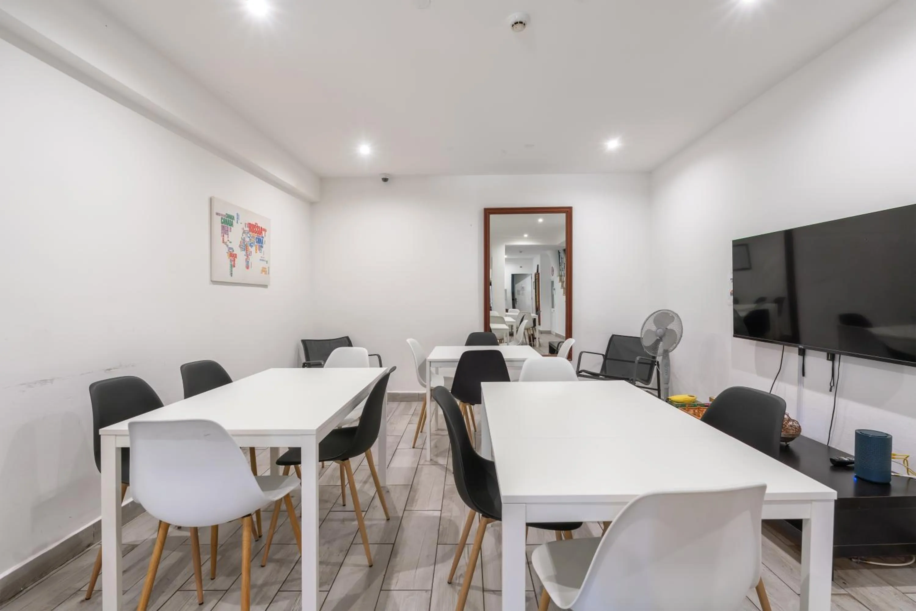 Blife Sun Hostel & Rooms