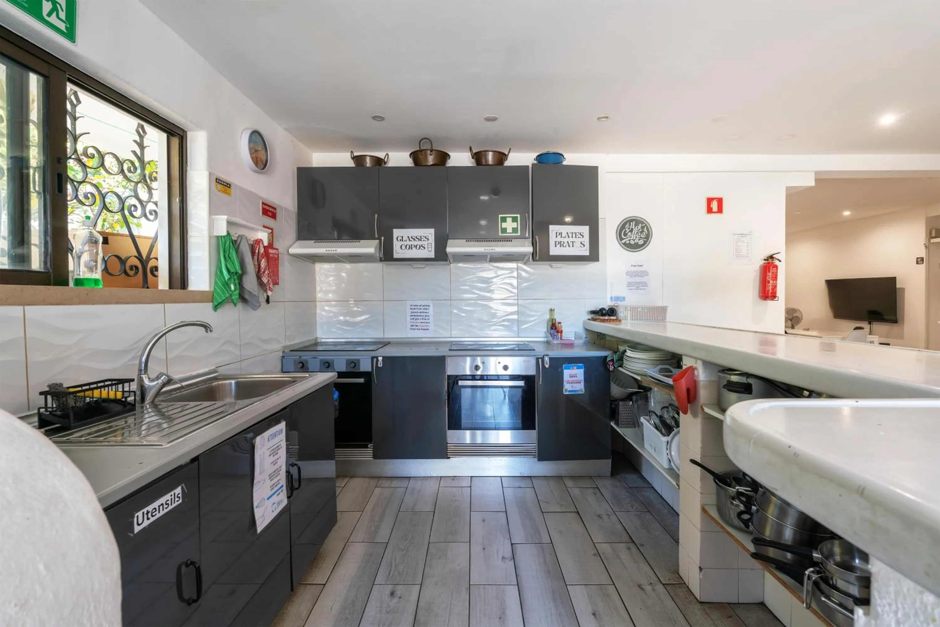 Blife Sun Hostel & Rooms