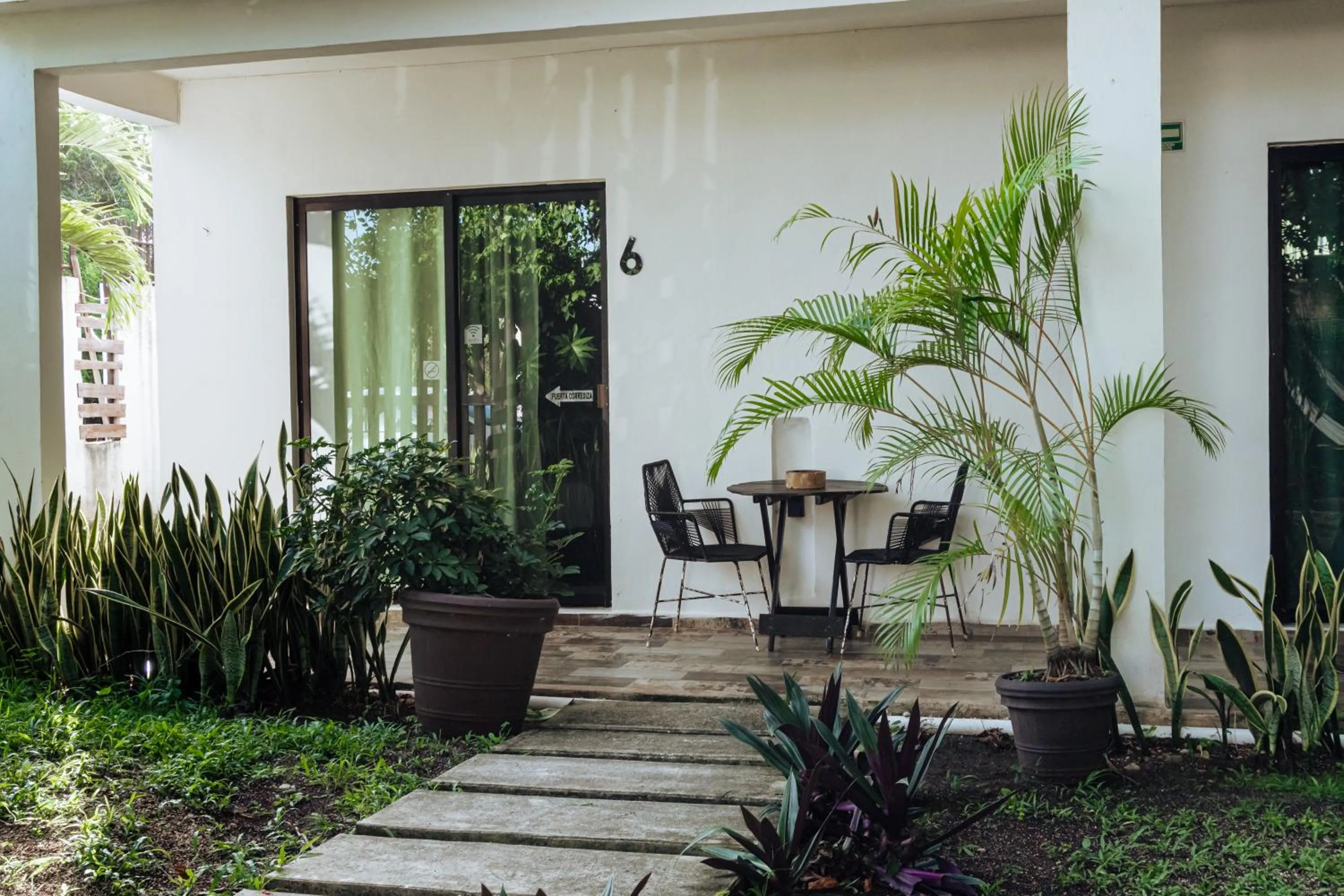 Garden view in Hotel Brisas Bacalar