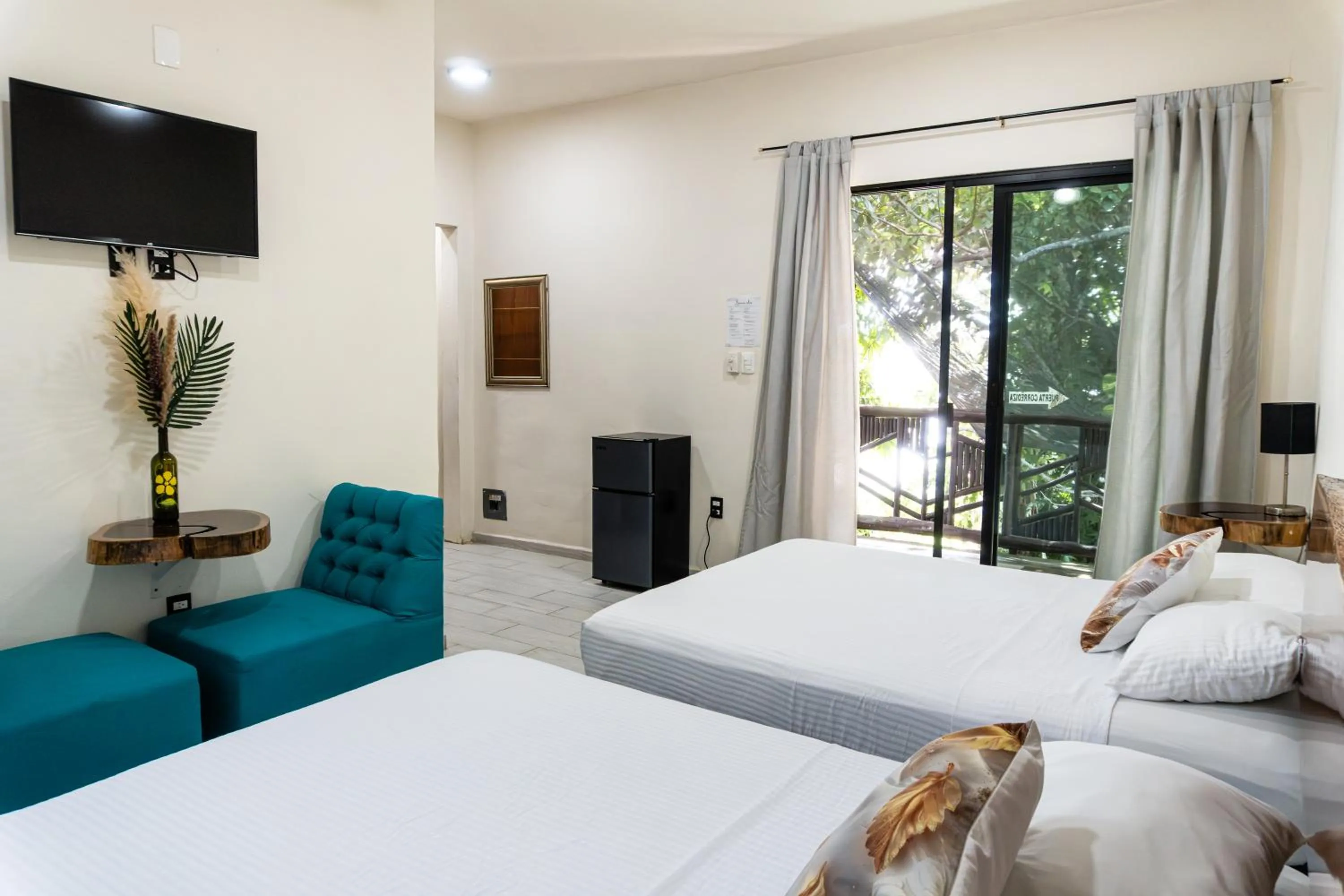 Photo of the whole room in Hotel Brisas Bacalar