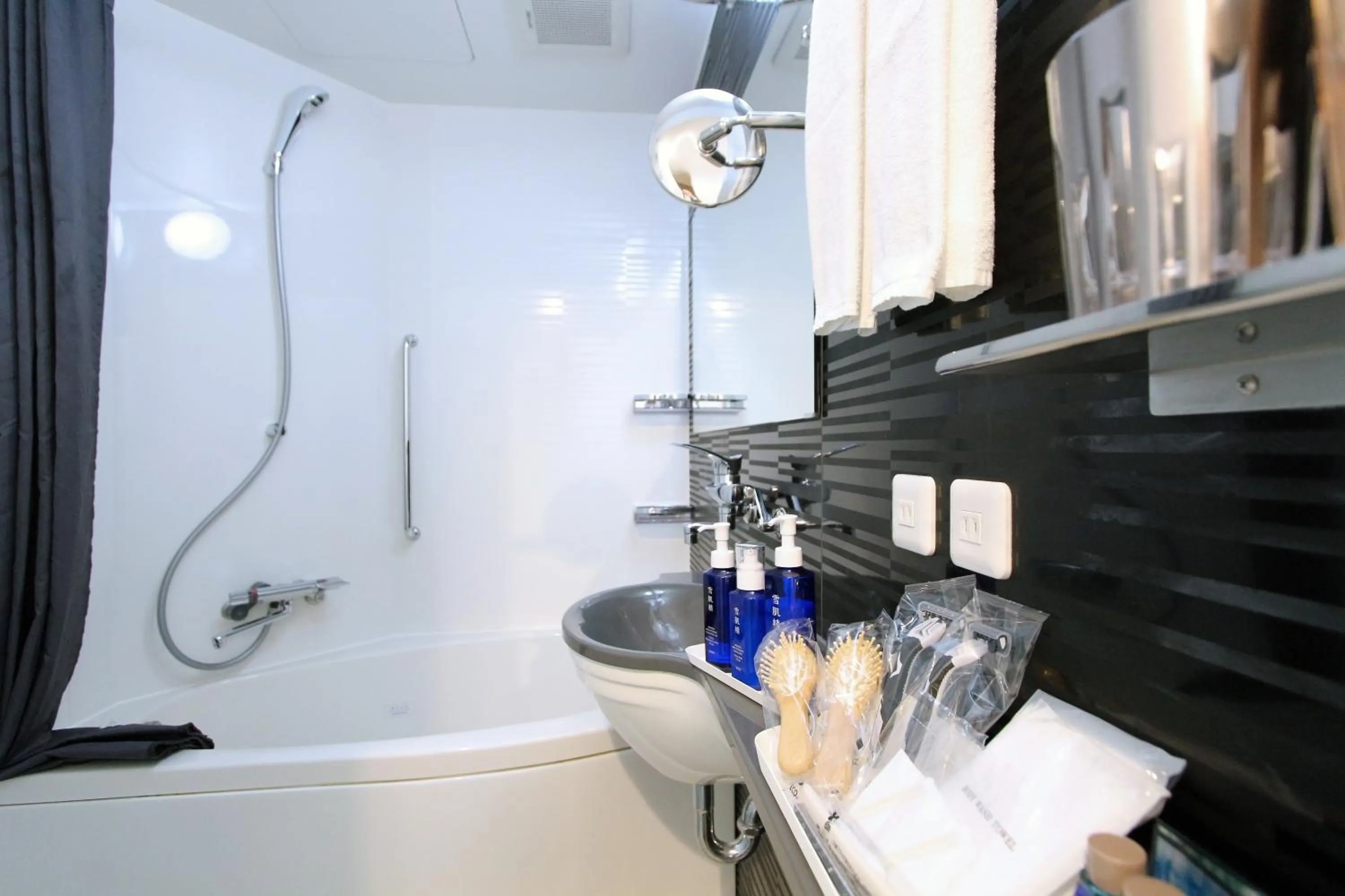 Bathroom in KOKO HOTEL Ginza-1chome