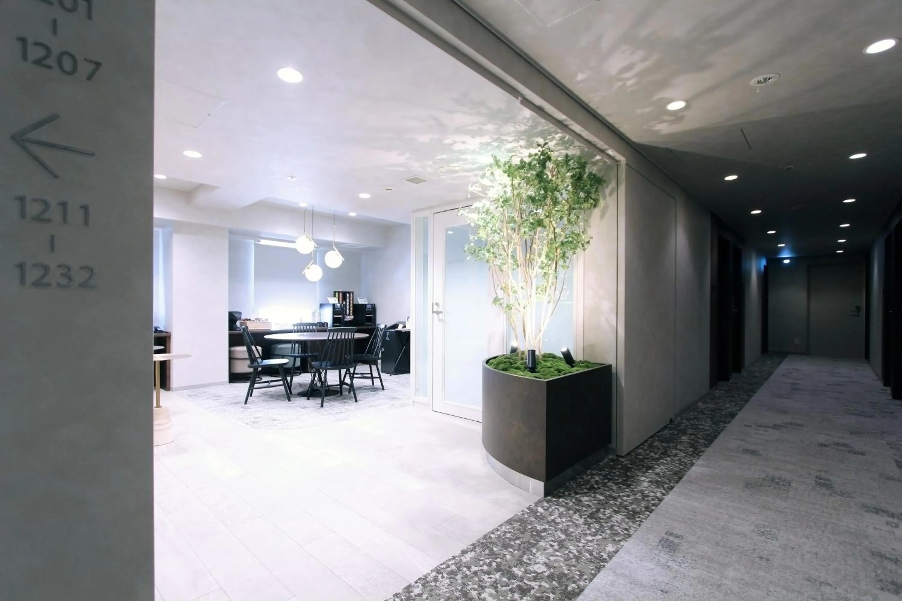 Lounge or bar in KOKO HOTEL Ginza-1chome