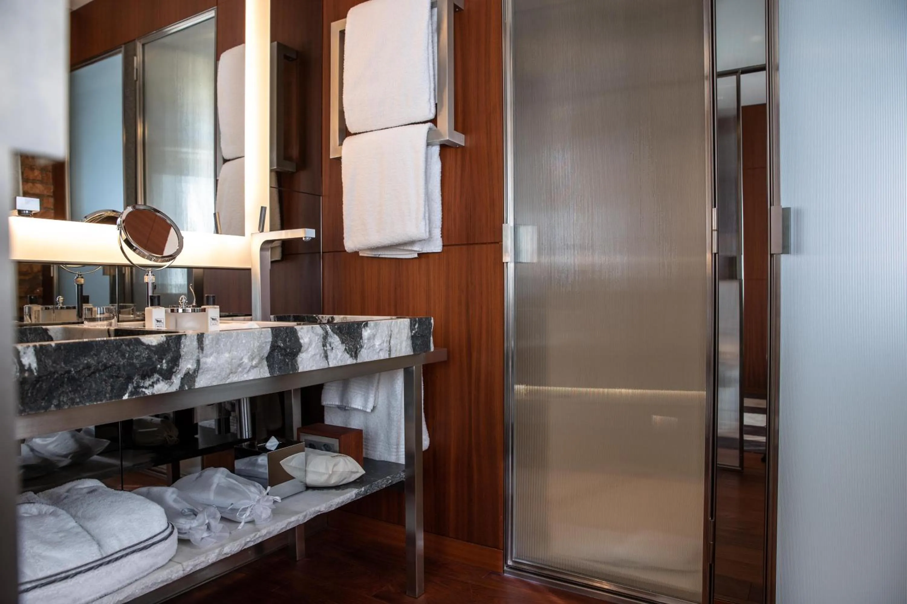 Bathroom in La Réserve Eden au Lac Zurich