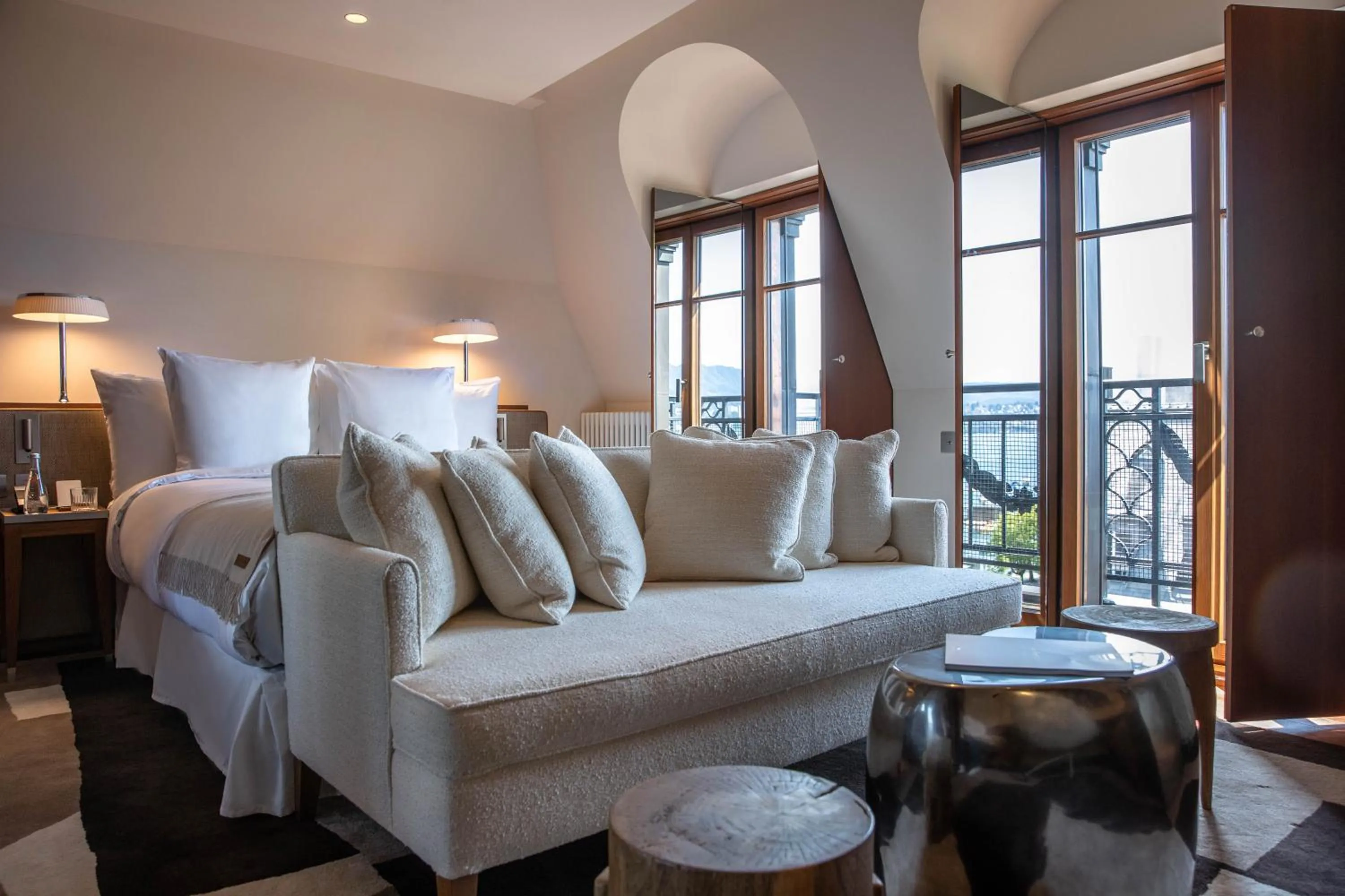 Bedroom, Bed in La Réserve Eden au Lac Zurich