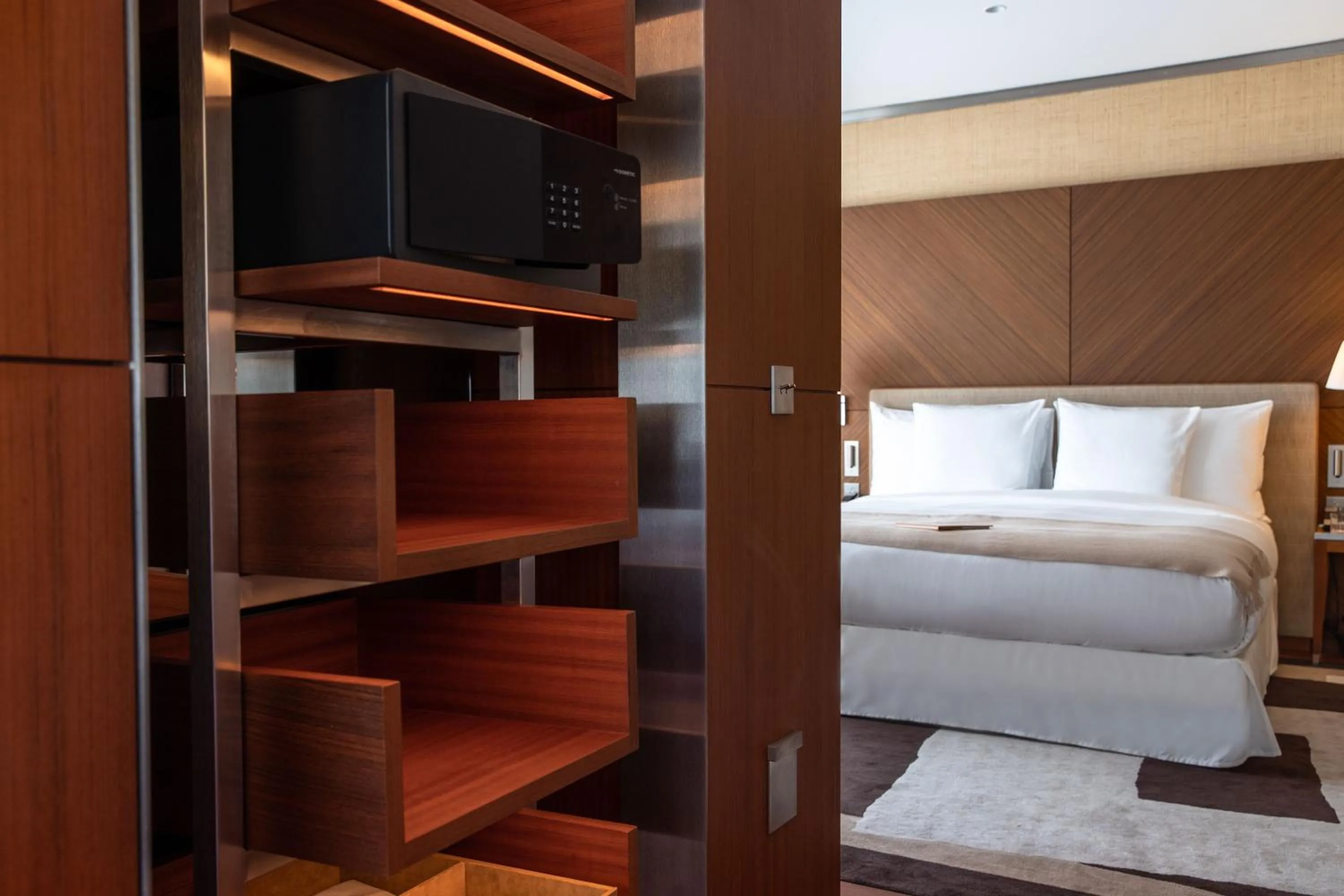 Bedroom, Bed in La Réserve Eden au Lac Zurich