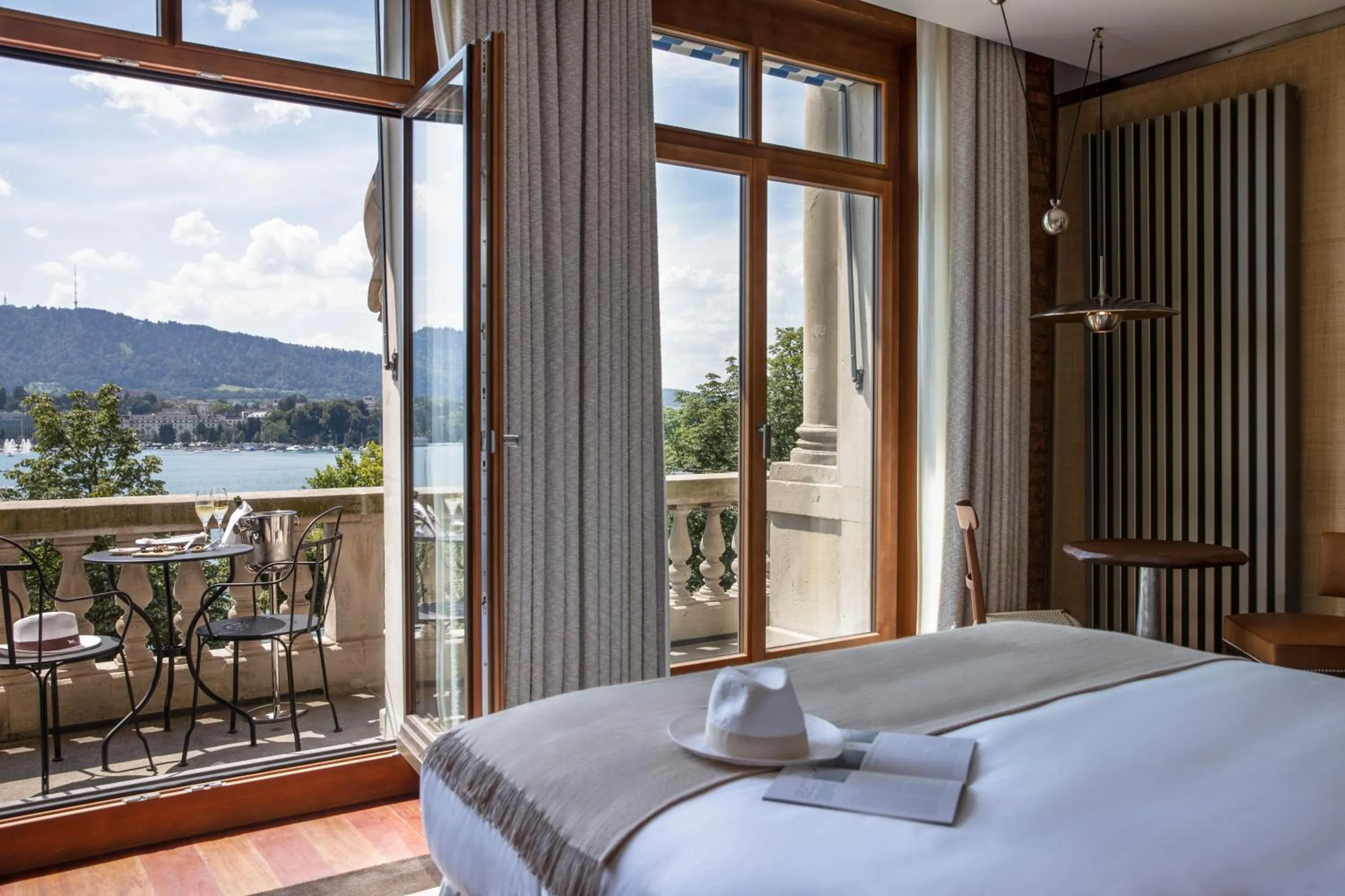 Balcony/Terrace, Bed in La Réserve Eden au Lac Zurich