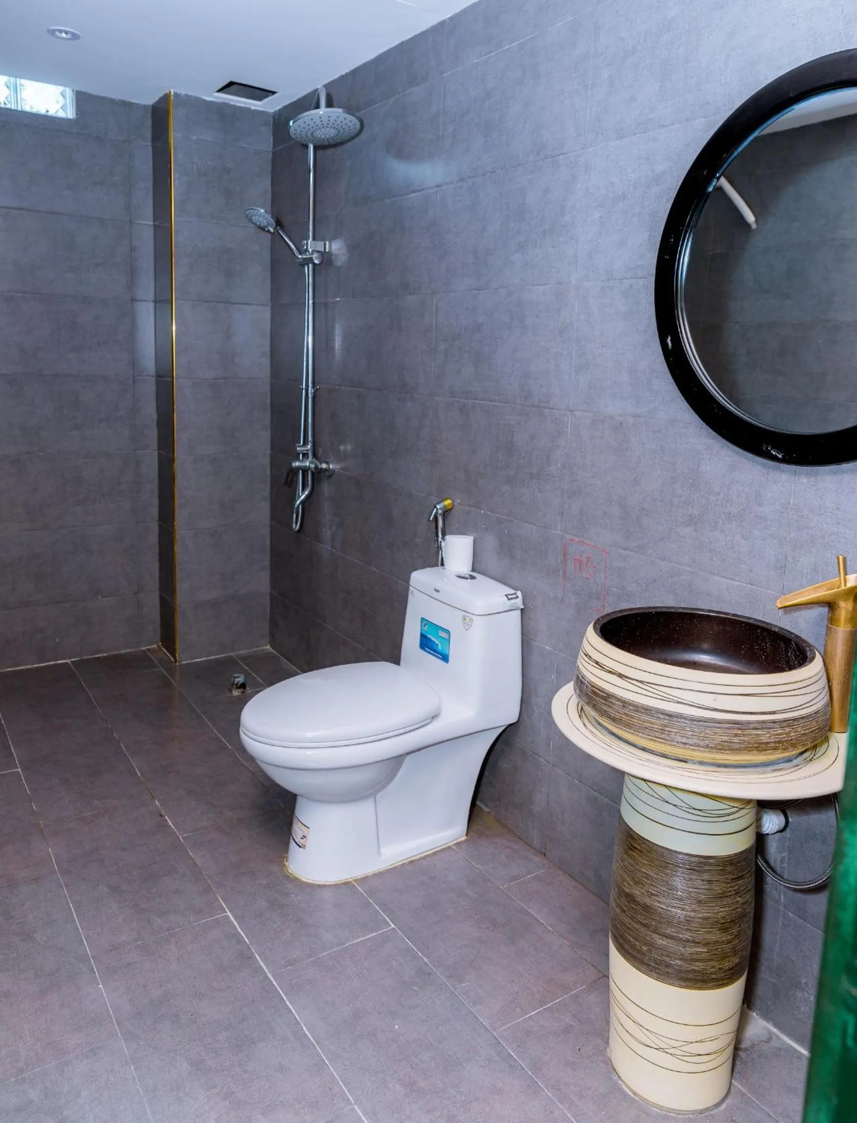 Shower in The Opera Hotel Hải Phòng