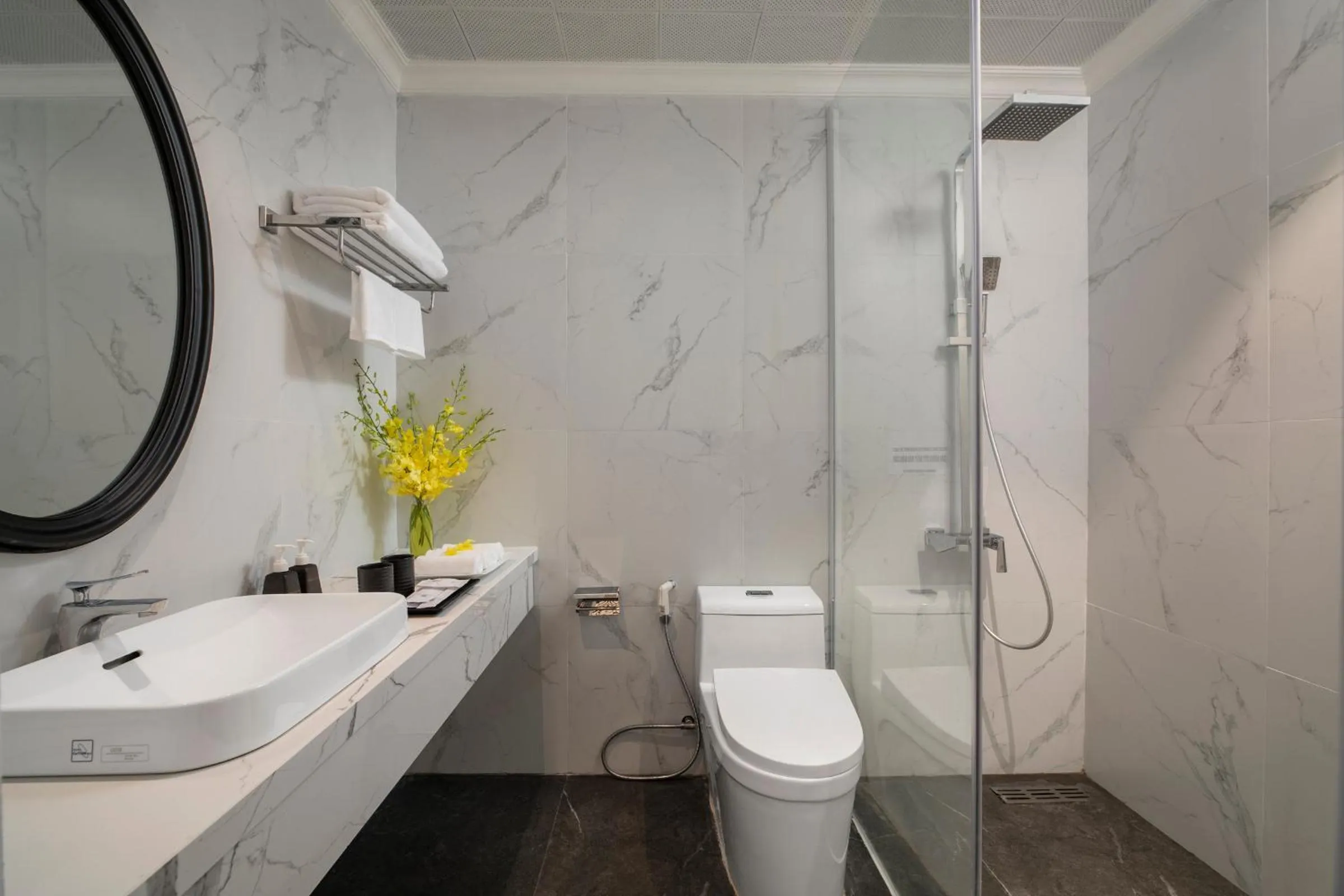 Bathroom in Ha Long Essence Hotel