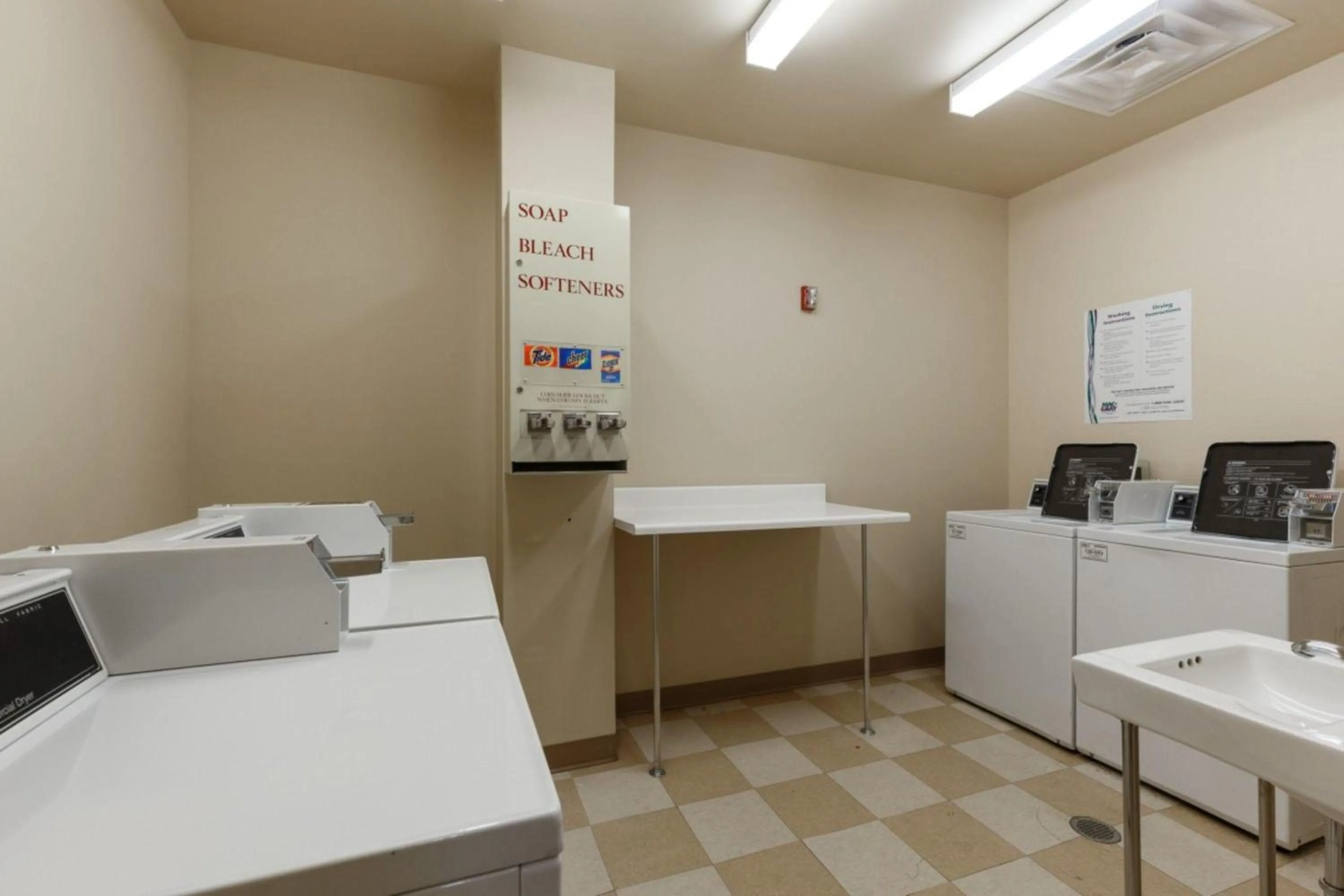 laundry in Buffalo Lodge by Summit County Mountain Retreats